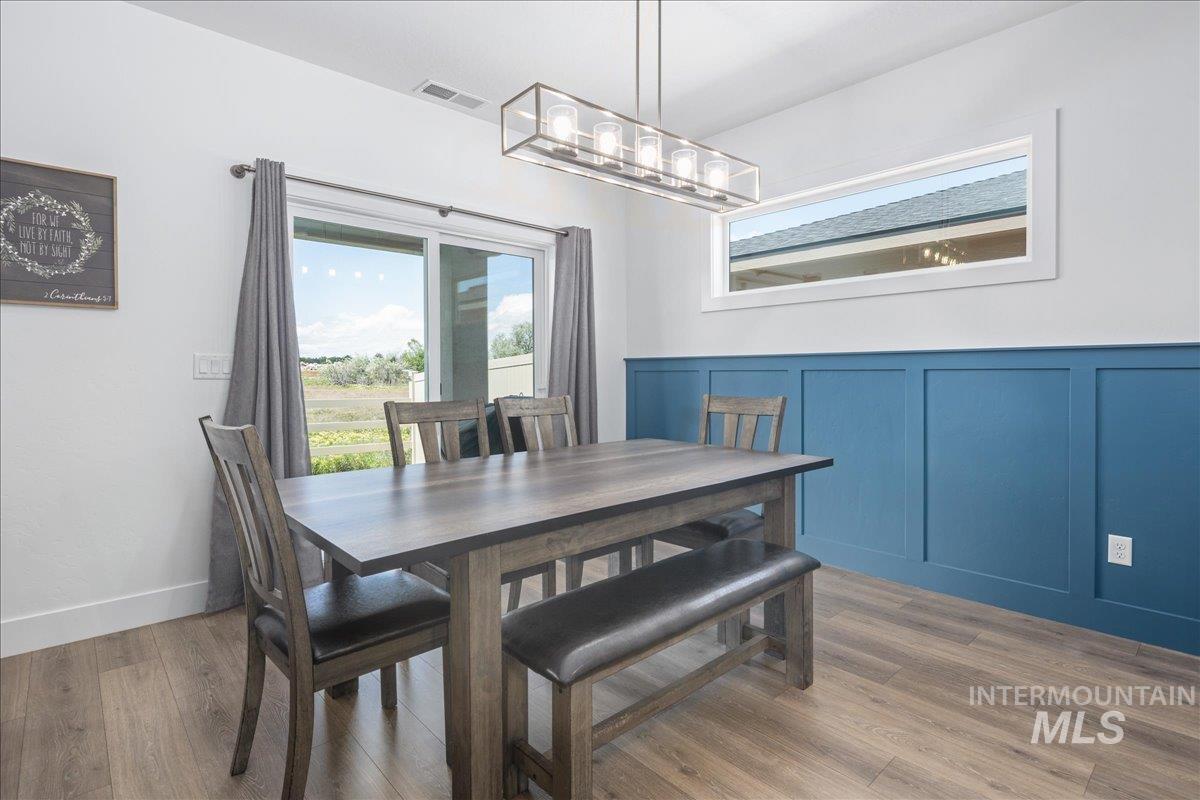 3705 S Julianite, Nampa, Idaho 83686, 3 Bedrooms, 2 Bathrooms, Residential For Sale, Price $519,000,MLS 98977196