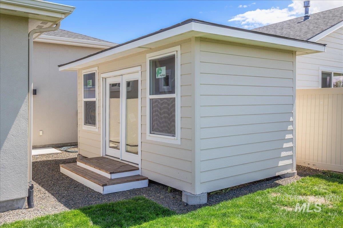 3705 S Julianite, Nampa, Idaho 83686, 3 Bedrooms, 2 Bathrooms, Residential For Sale, Price $519,000,MLS 98977196