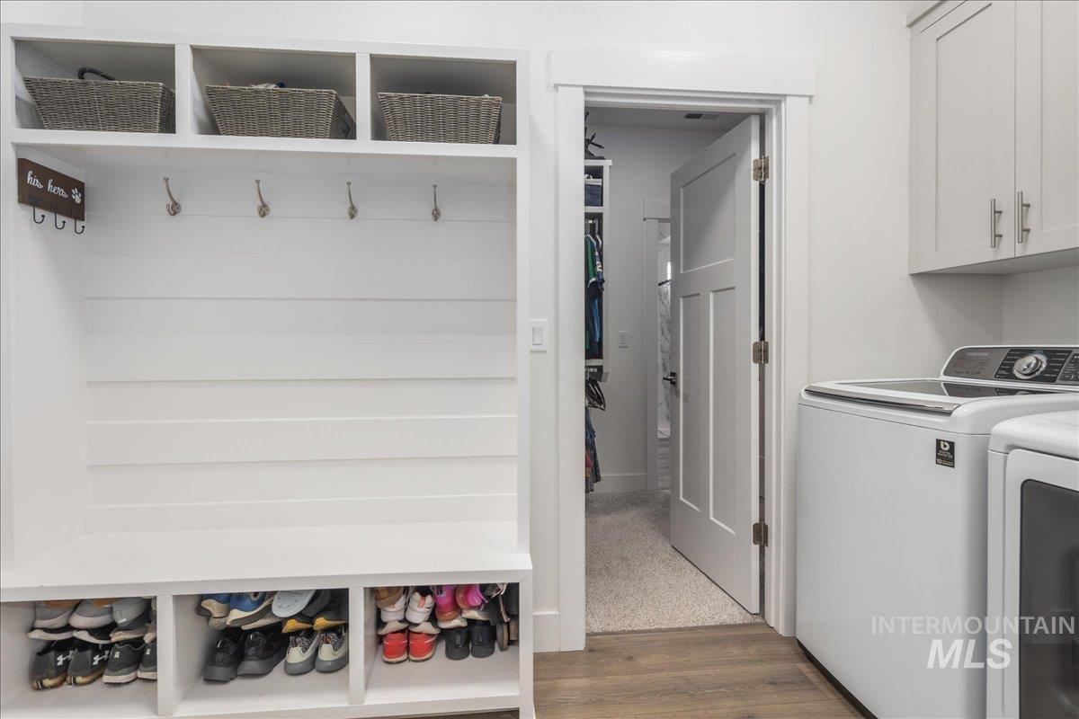 3705 S Julianite, Nampa, Idaho 83686, 3 Bedrooms, 2 Bathrooms, Residential For Sale, Price $519,000,MLS 98977196