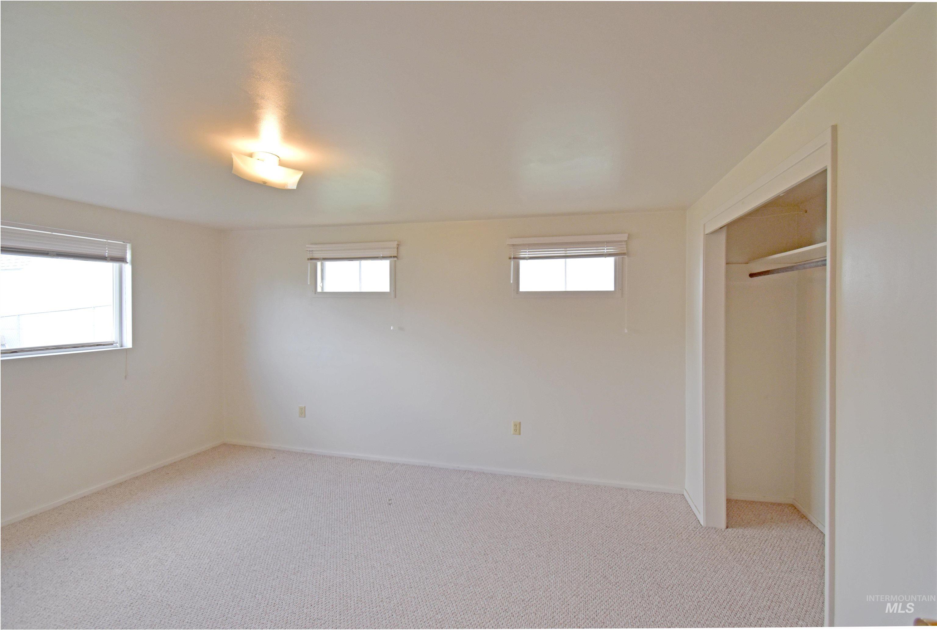 2311 14th Avenue, Lewiston, Idaho 83501, 3 Bedrooms, 2 Bathrooms, Residential For Sale, Price $330,000, 98977197