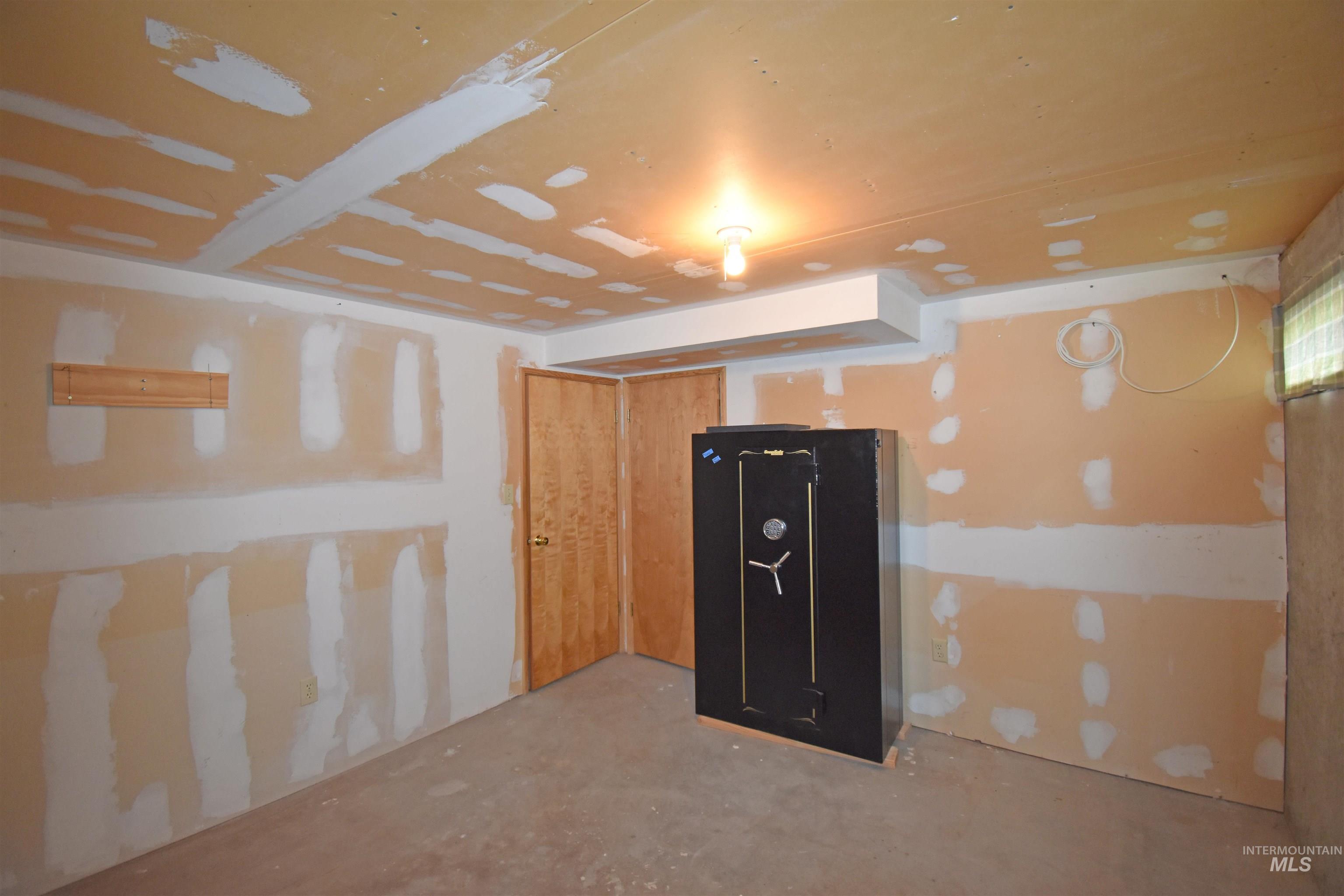 2311 14th Avenue, Lewiston, Idaho 83501, 3 Bedrooms, 2 Bathrooms, Residential For Sale, Price $330,000, 98977197