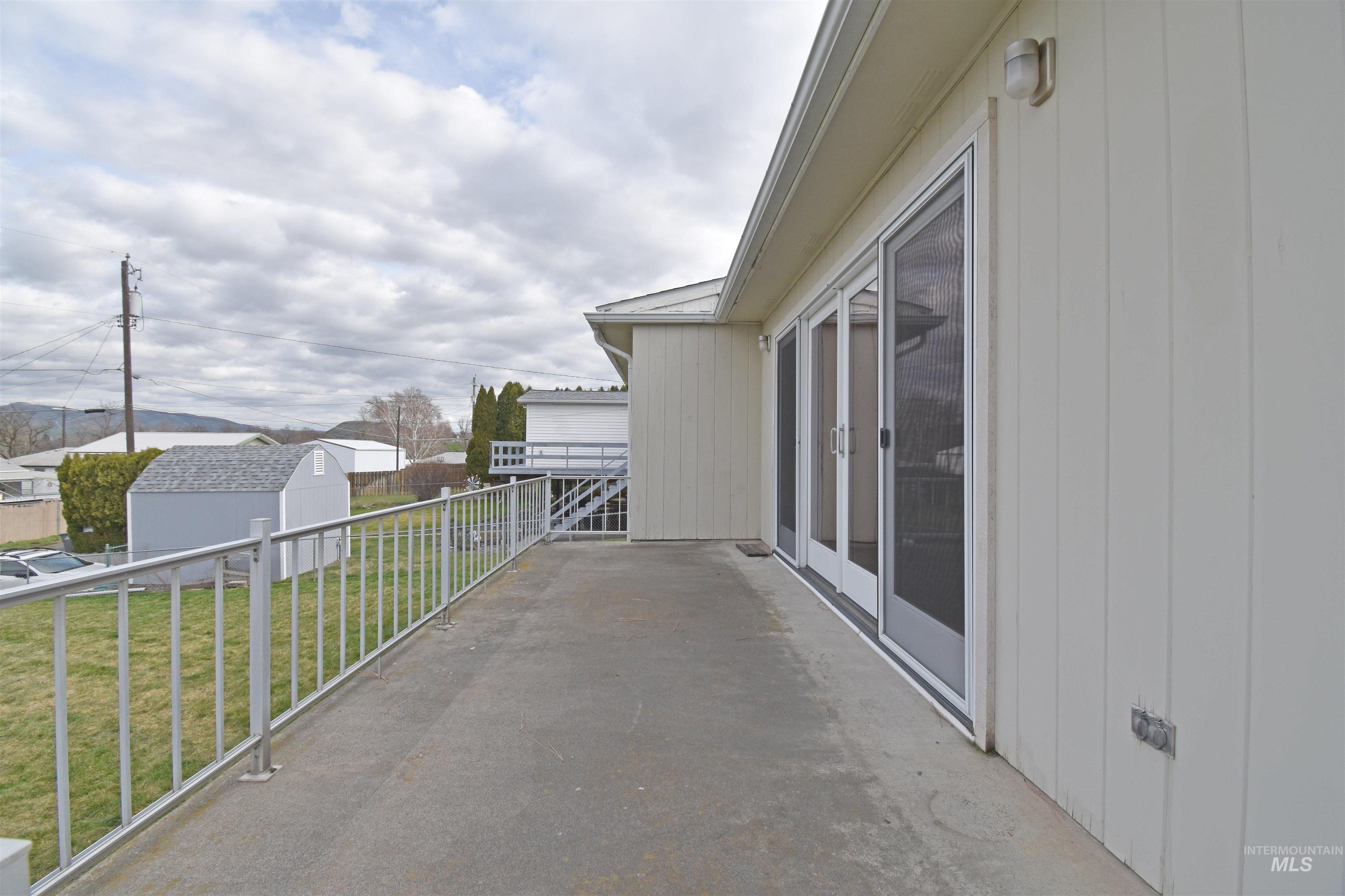 2311 14th Avenue, Lewiston, Idaho 83501, 3 Bedrooms, 2 Bathrooms, Residential For Sale, Price $330,000, 98977197