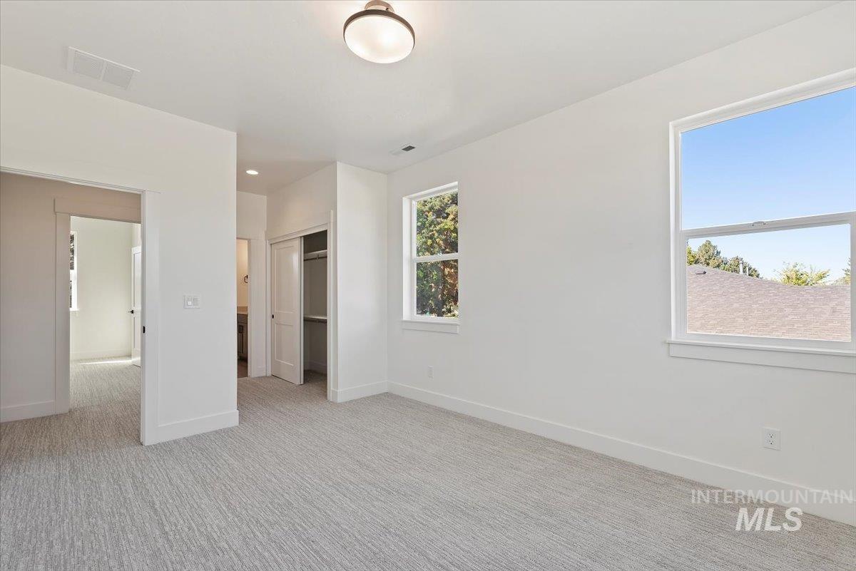 468 N Plainfield Ave, Eagle, Idaho 83616, 5 Bedrooms, 3.5 Bathrooms, Residential For Sale, Price $899,900,MLS 98977198