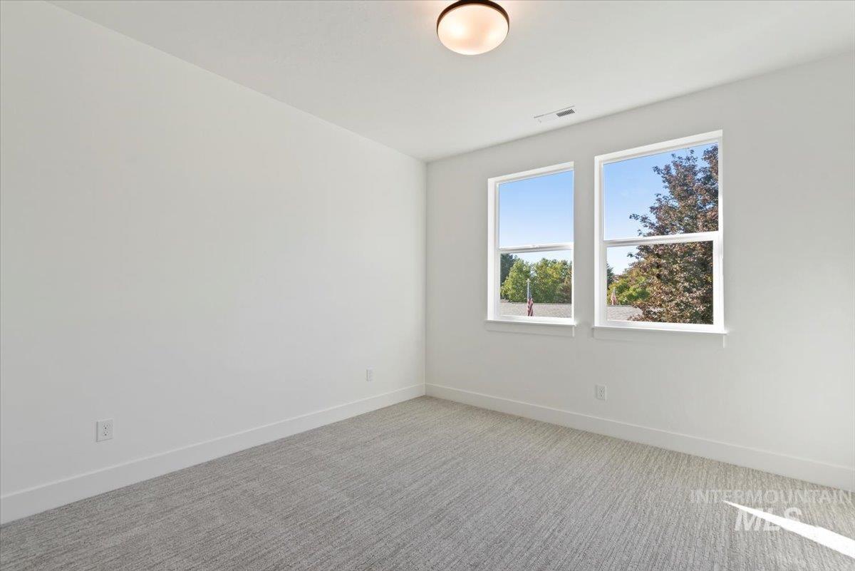 468 N Plainfield Ave, Eagle, Idaho 83616, 5 Bedrooms, 3.5 Bathrooms, Residential For Sale, Price $899,900,MLS 98977198