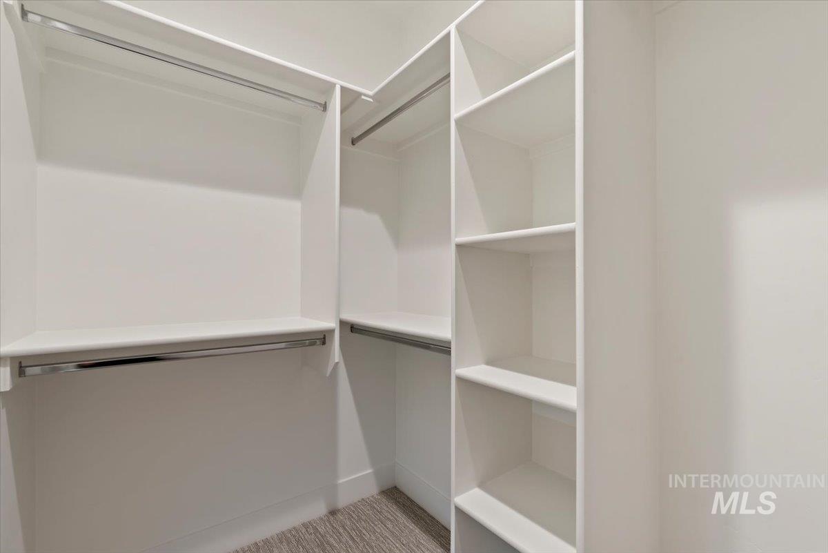 468 N Plainfield Ave, Eagle, Idaho 83616, 5 Bedrooms, 3.5 Bathrooms, Residential For Sale, Price $899,900,MLS 98977198