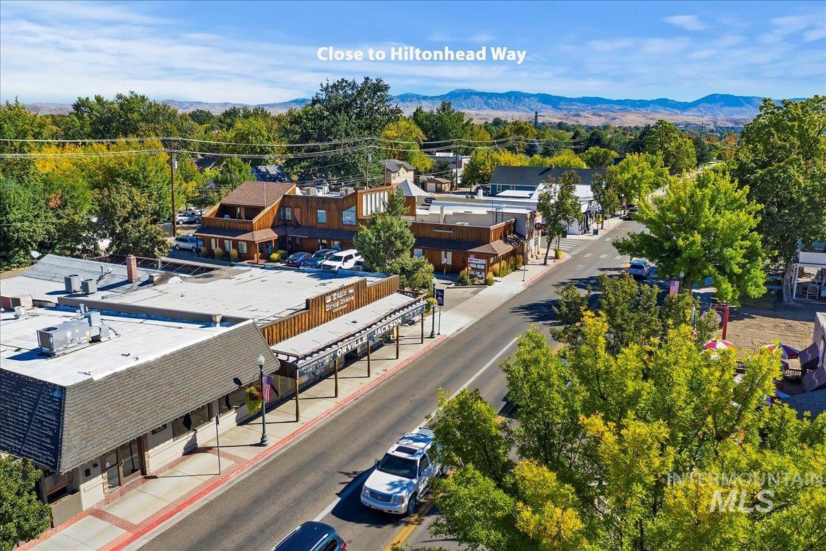 468 N Plainfield Ave, Eagle, Idaho 83616, 5 Bedrooms, 3.5 Bathrooms, Residential For Sale, Price $899,900,MLS 98977198