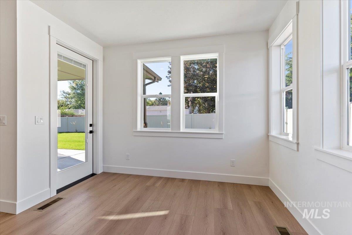 468 N Plainfield Ave, Eagle, Idaho 83616, 5 Bedrooms, 3.5 Bathrooms, Residential For Sale, Price $899,900,MLS 98977198