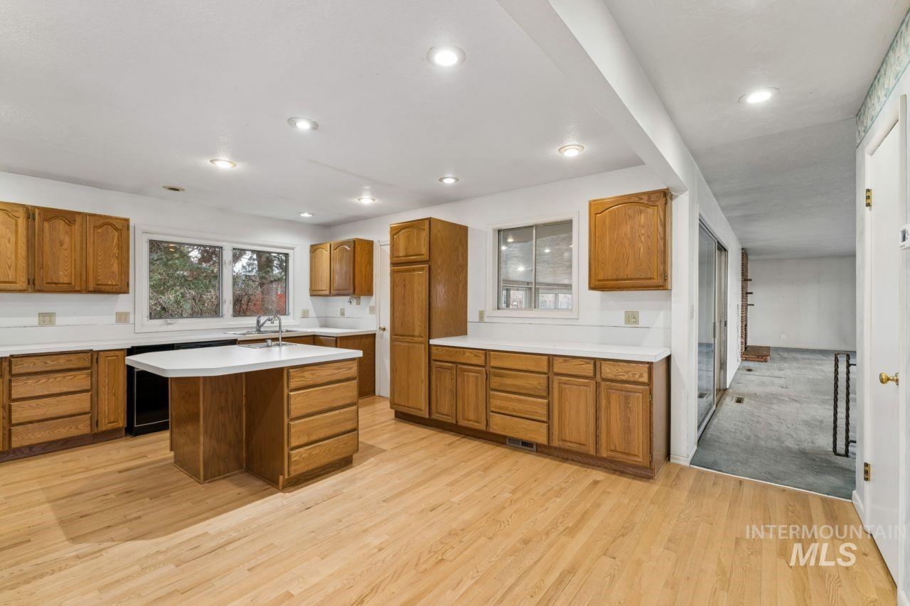 6419 W Randolph Drive, Boise, Idaho 83709, 3 Bedrooms, 2 Bathrooms, Residential For Sale, Price $550,000,MLS 98977199