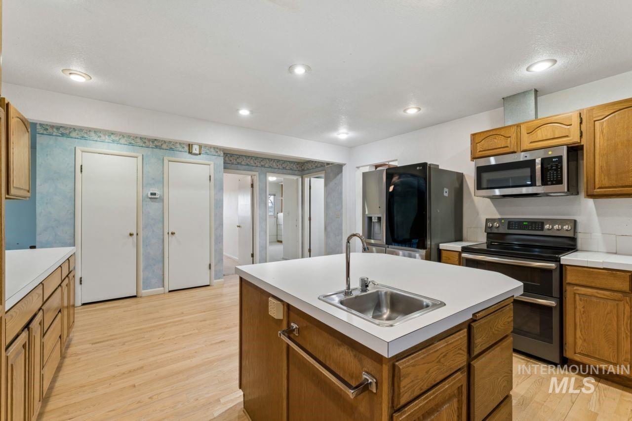 6419 W Randolph Drive, Boise, Idaho 83709, 3 Bedrooms, 2 Bathrooms, Residential For Sale, Price $550,000,MLS 98977199