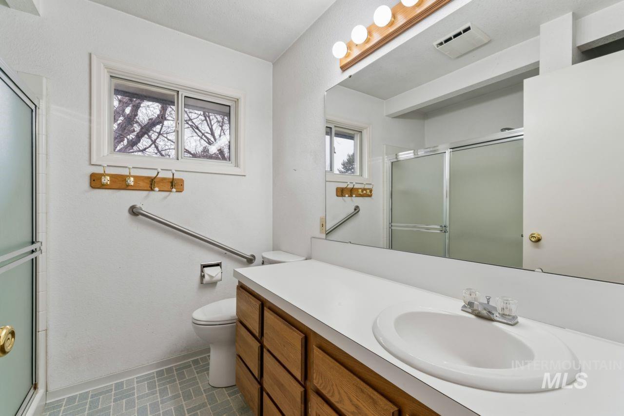 6419 W Randolph Drive, Boise, Idaho 83709, 3 Bedrooms, 2 Bathrooms, Residential For Sale, Price $550,000,MLS 98977199