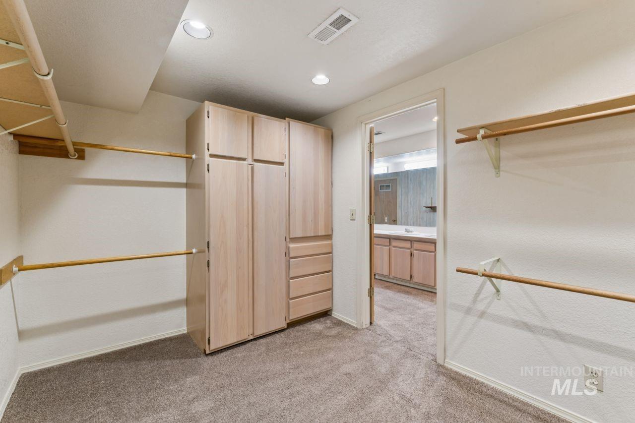 6419 W Randolph Drive, Boise, Idaho 83709, 3 Bedrooms, 2 Bathrooms, Residential For Sale, Price $550,000,MLS 98977199