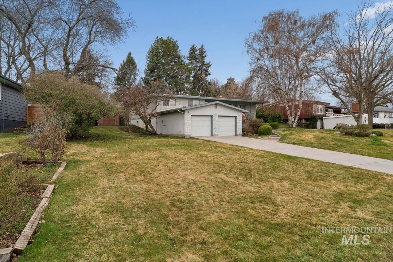 6419 W Randolph Drive, Boise, Idaho 83709, 3 Bedrooms, 2 Bathrooms, Residential For Sale, Price $550,000,MLS 98977199