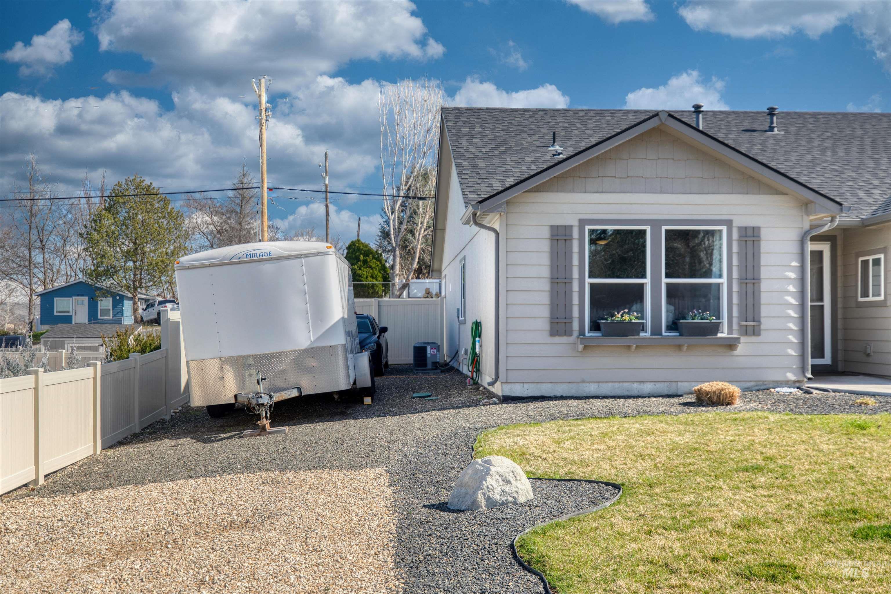 10600 W Cruser Dr, Boise, Idaho 83709, 3 Bedrooms, 2 Bathrooms, Residential For Sale, Price $445,000,MLS 98977200