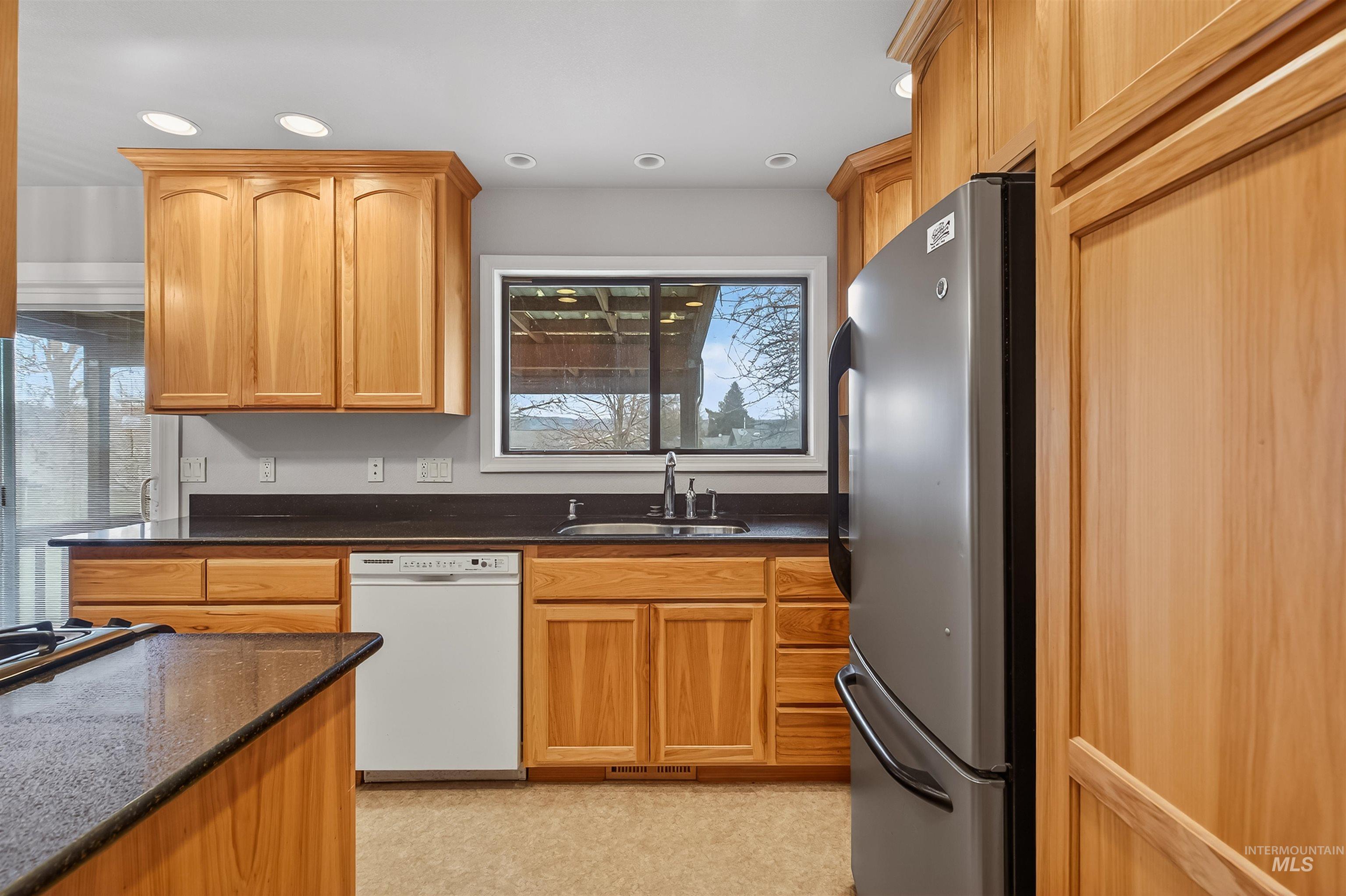 1129 Bryden Ave, Lewiston, Idaho 83501, 3 Bedrooms, 2 Bathrooms, Residential For Sale, Price $365,000, 98977206