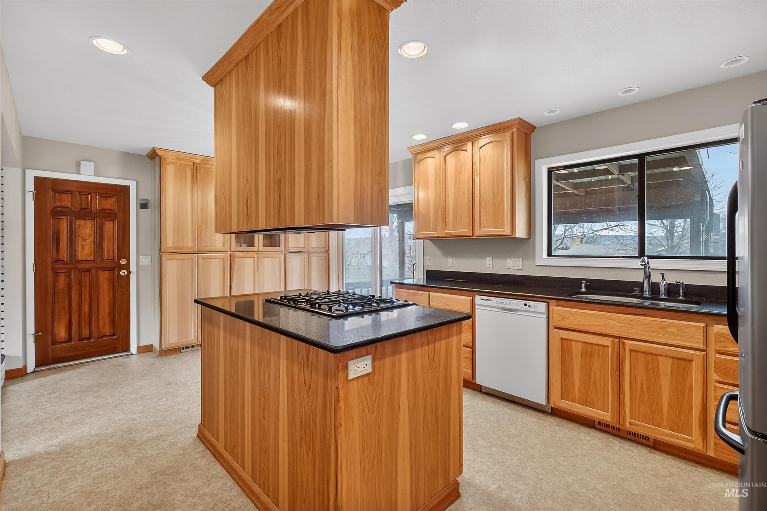 1129 Bryden Ave, Lewiston, Idaho 83501, 3 Bedrooms, 2 Bathrooms, Residential For Sale, Price $365,000, 98977206