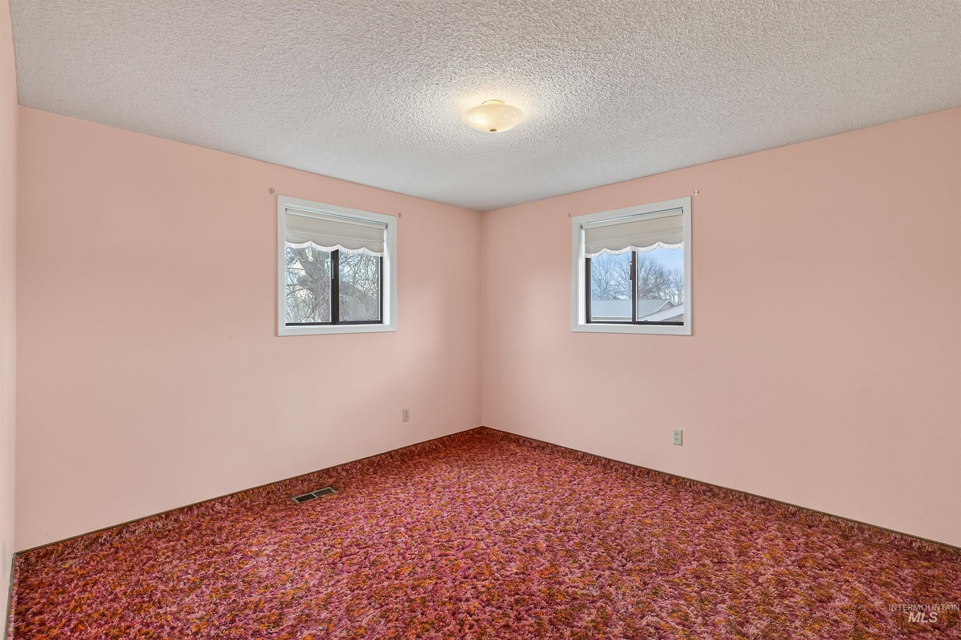 1129 Bryden Ave, Lewiston, Idaho 83501, 3 Bedrooms, 2 Bathrooms, Residential For Sale, Price $365,000, 98977206