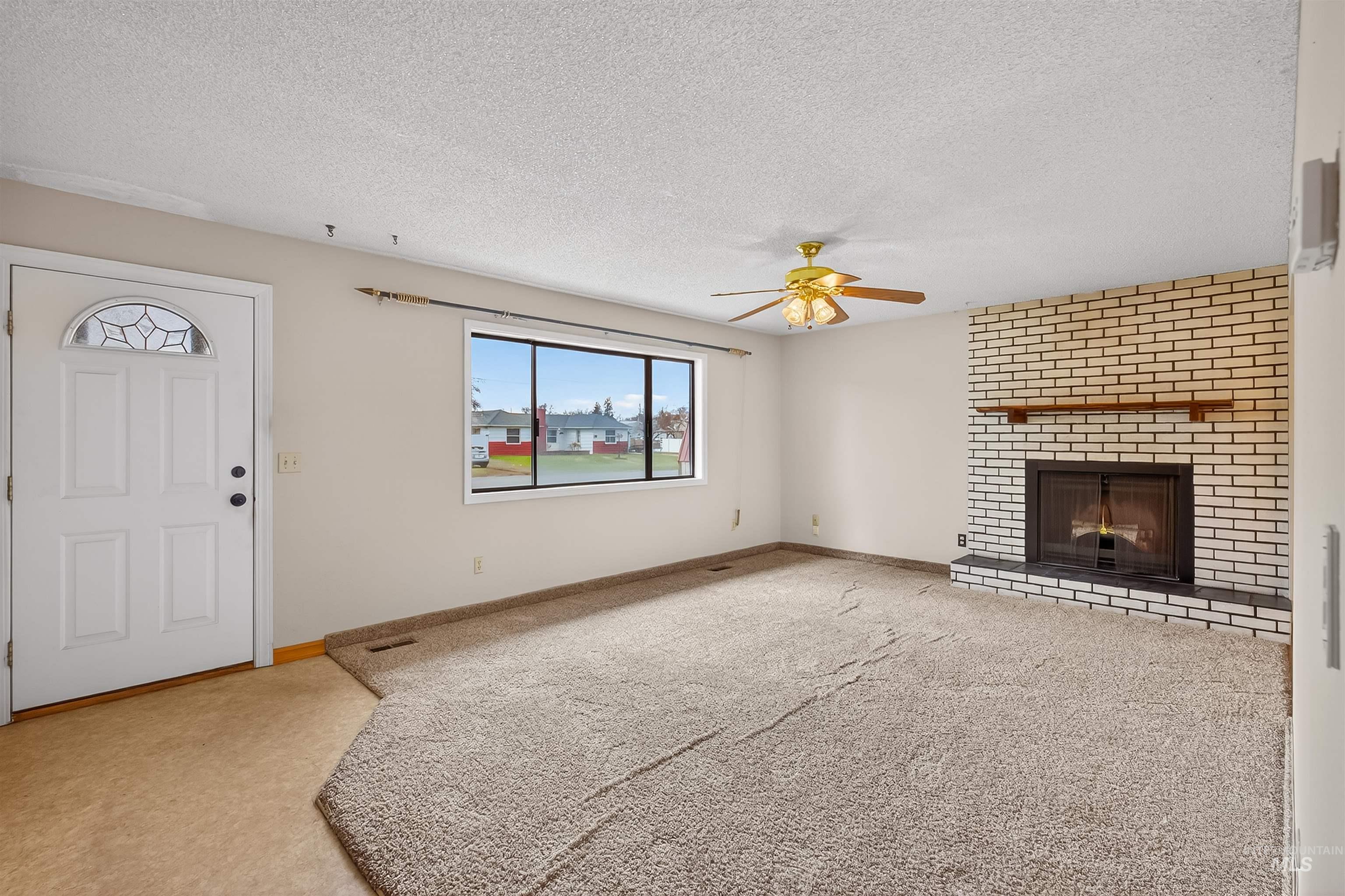 1129 Bryden Ave, Lewiston, Idaho 83501, 3 Bedrooms, 2 Bathrooms, Residential For Sale, Price $365,000, 98977206