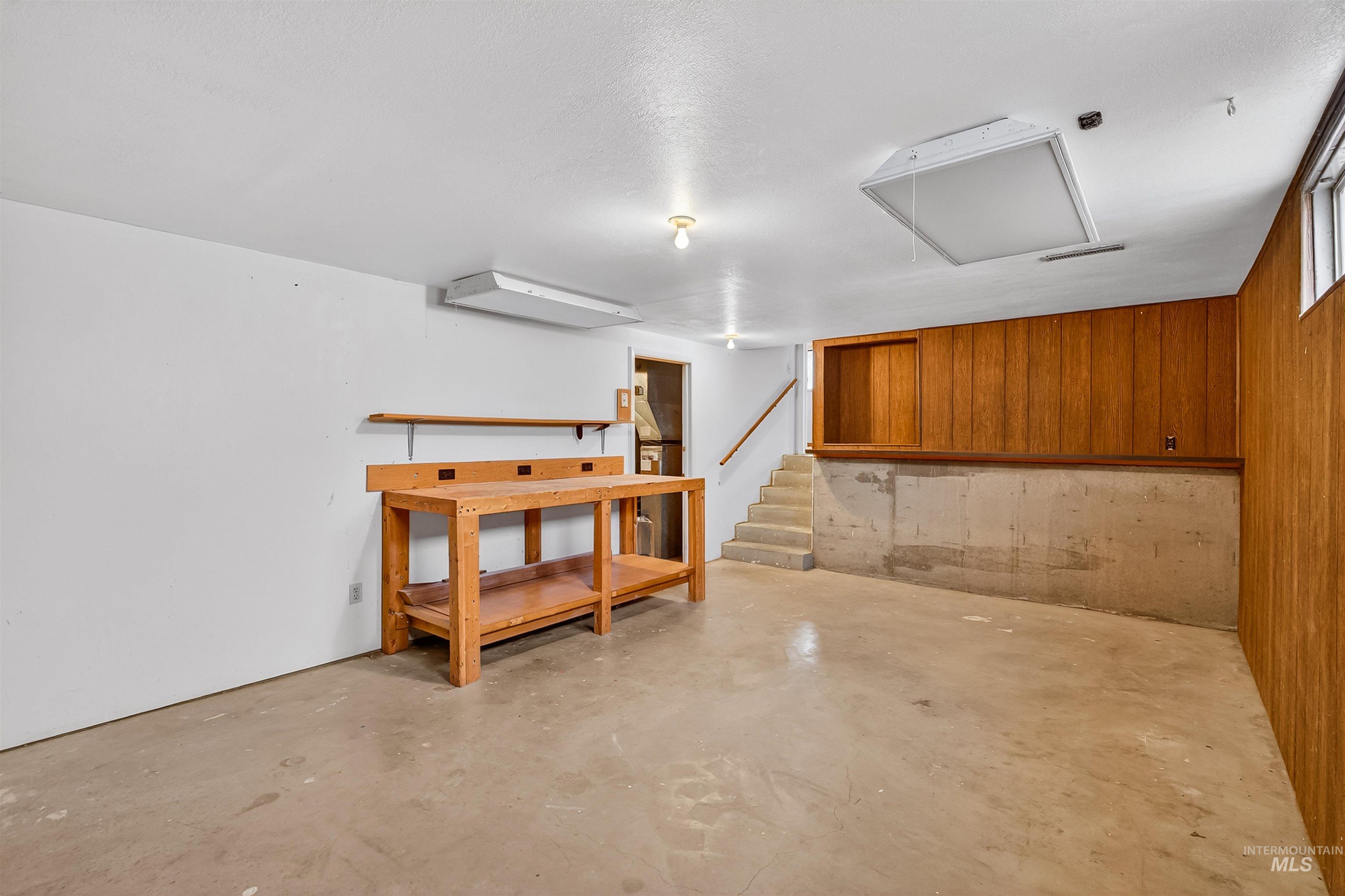 1129 Bryden Ave, Lewiston, Idaho 83501, 3 Bedrooms, 2 Bathrooms, Residential For Sale, Price $365,000, 98977206