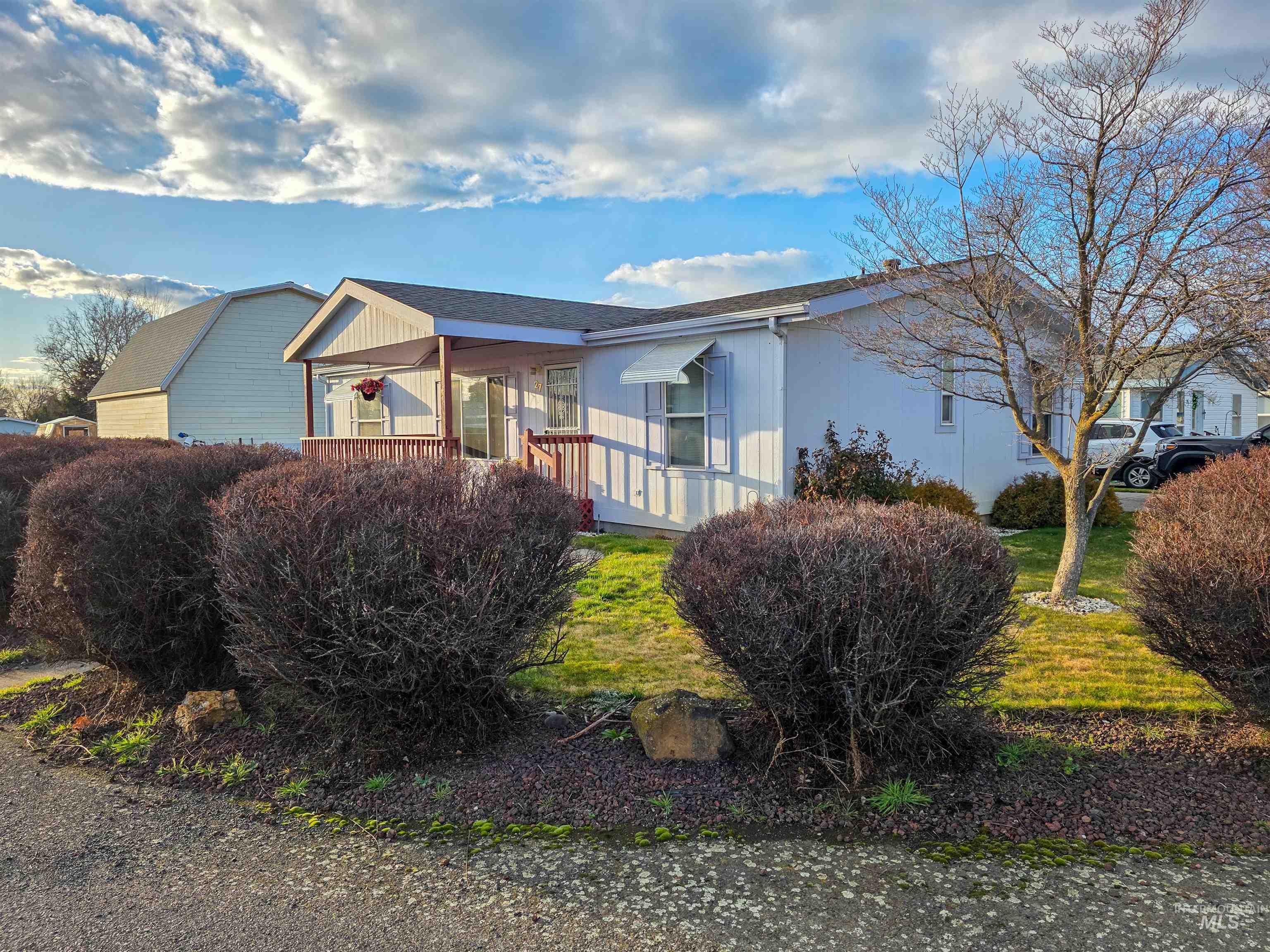 2034 Powers Ave, Lewiston, Idaho 83501-4443, 3 Bedrooms, 2 Bathrooms, Residential For Sale, Price $159,999, 98977211