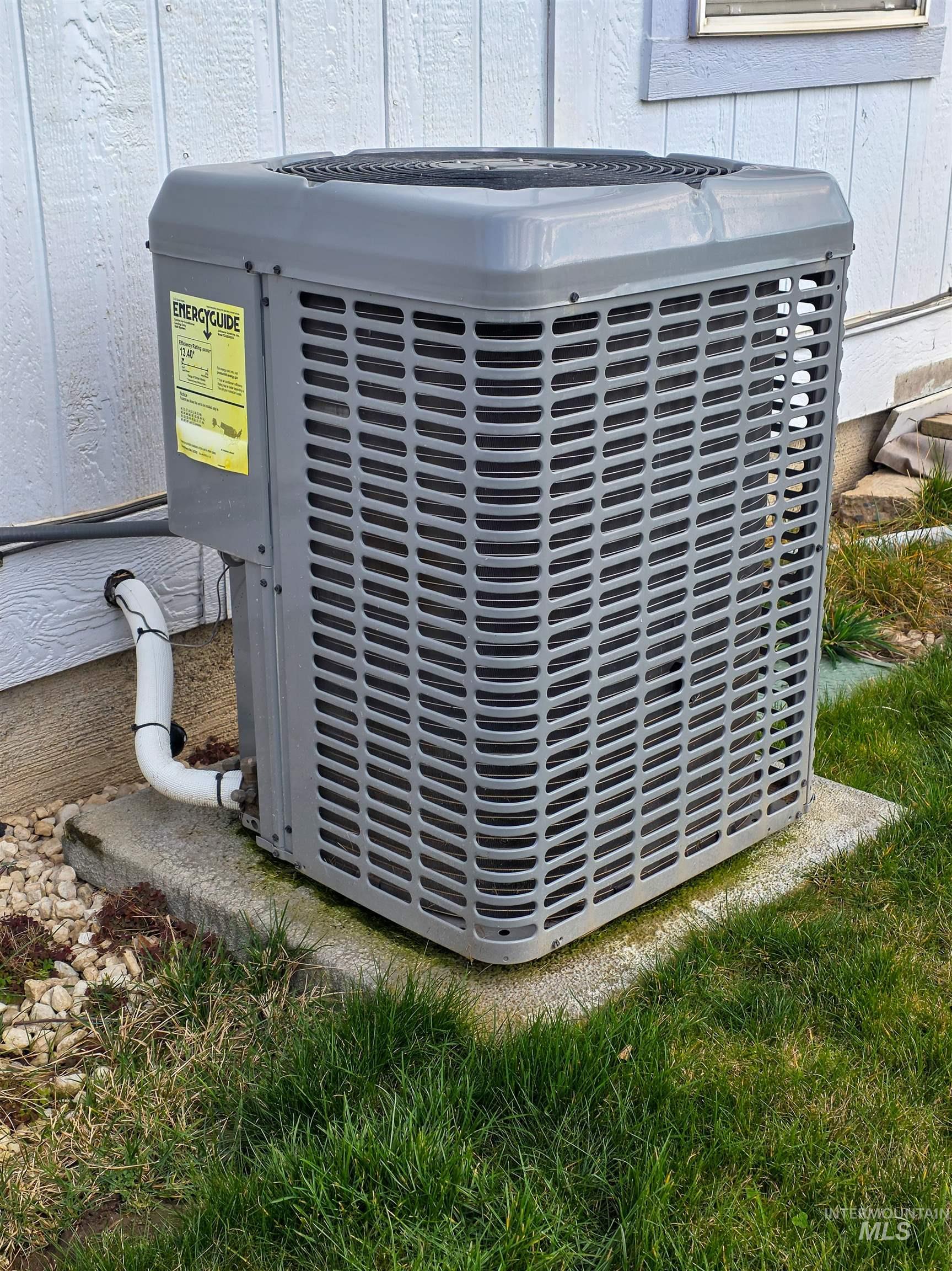 2034 Powers Ave, Lewiston, Idaho 83501-4443, 3 Bedrooms, 2 Bathrooms, Residential For Sale, Price $159,999, 98977211