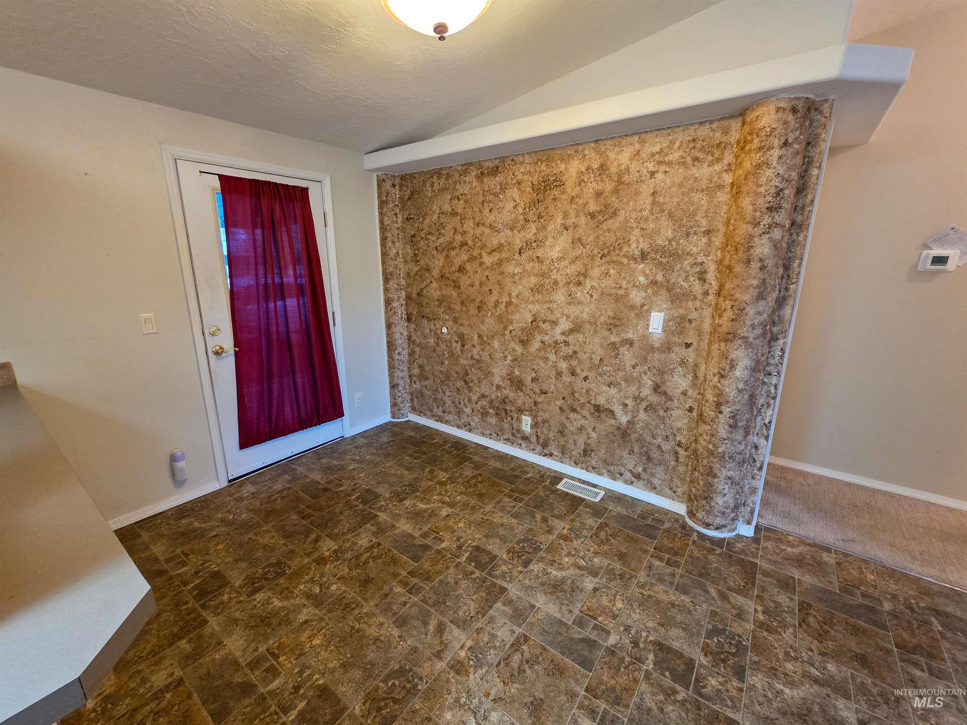 2034 Powers Ave, Lewiston, Idaho 83501-4443, 3 Bedrooms, 2 Bathrooms, Residential For Sale, Price $159,999, 98977211