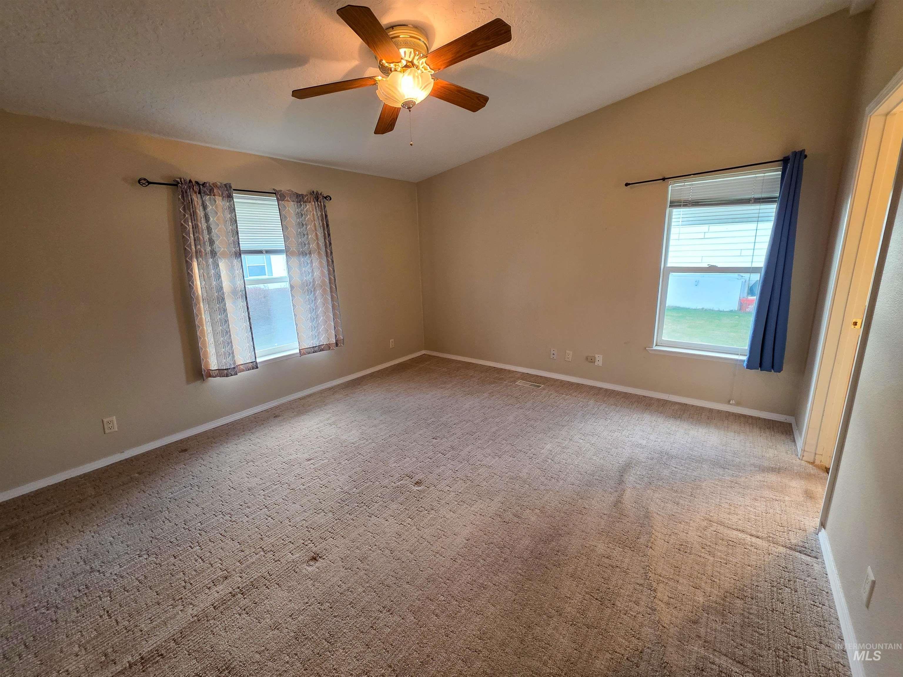 2034 Powers Ave, Lewiston, Idaho 83501-4443, 3 Bedrooms, 2 Bathrooms, Residential For Sale, Price $159,999, 98977211