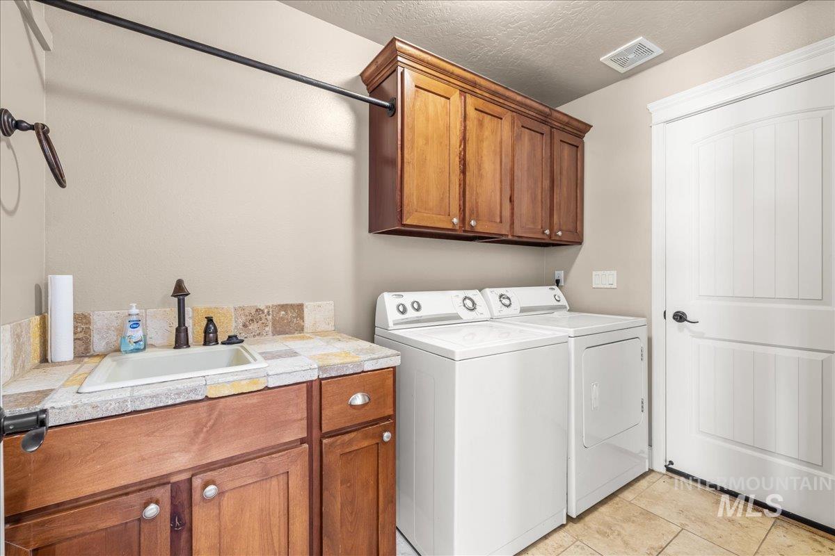 2476 S Amaya Lane, Boise, Idaho 83709, 4 Bedrooms, 3 Bathrooms, Residential For Sale, Price $444,900,MLS 98977216