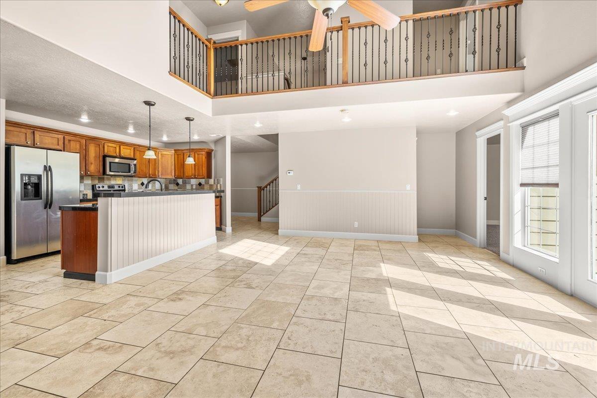 2476 S Amaya Lane, Boise, Idaho 83709, 4 Bedrooms, 3 Bathrooms, Residential For Sale, Price $444,900,MLS 98977216