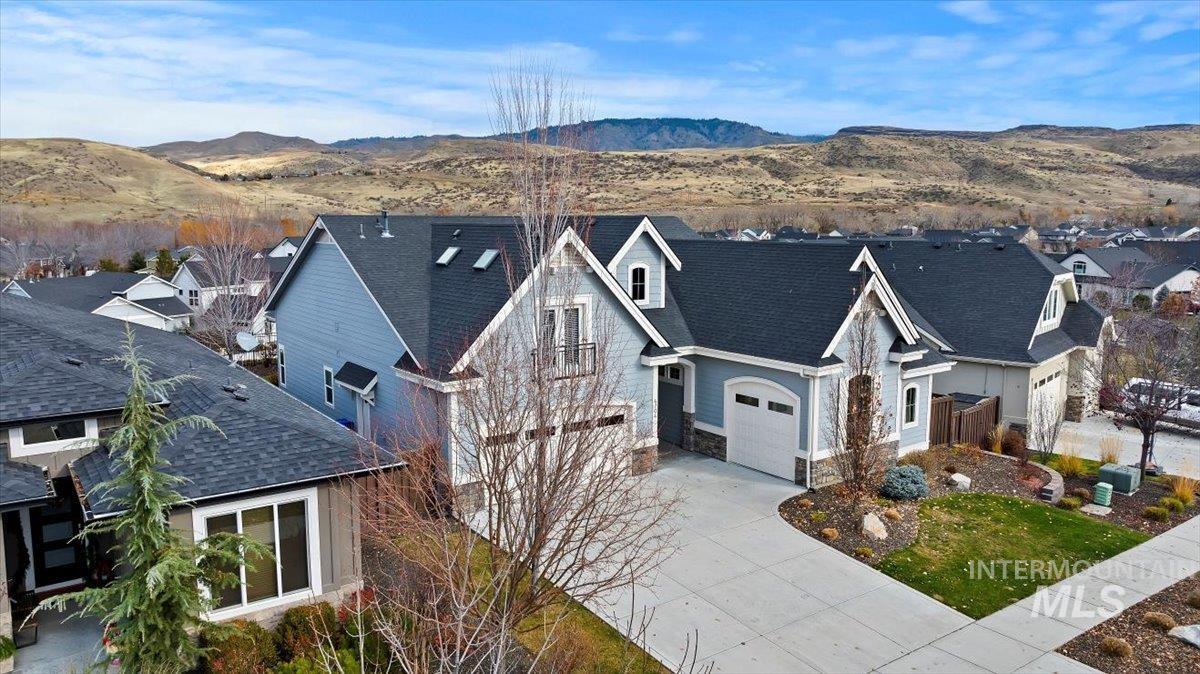 4704 W Barnview Drive, Boise, Idaho 83714, 3 Bedrooms, 3 Bathrooms, Residential For Sale, Price $875,000,MLS 98977217