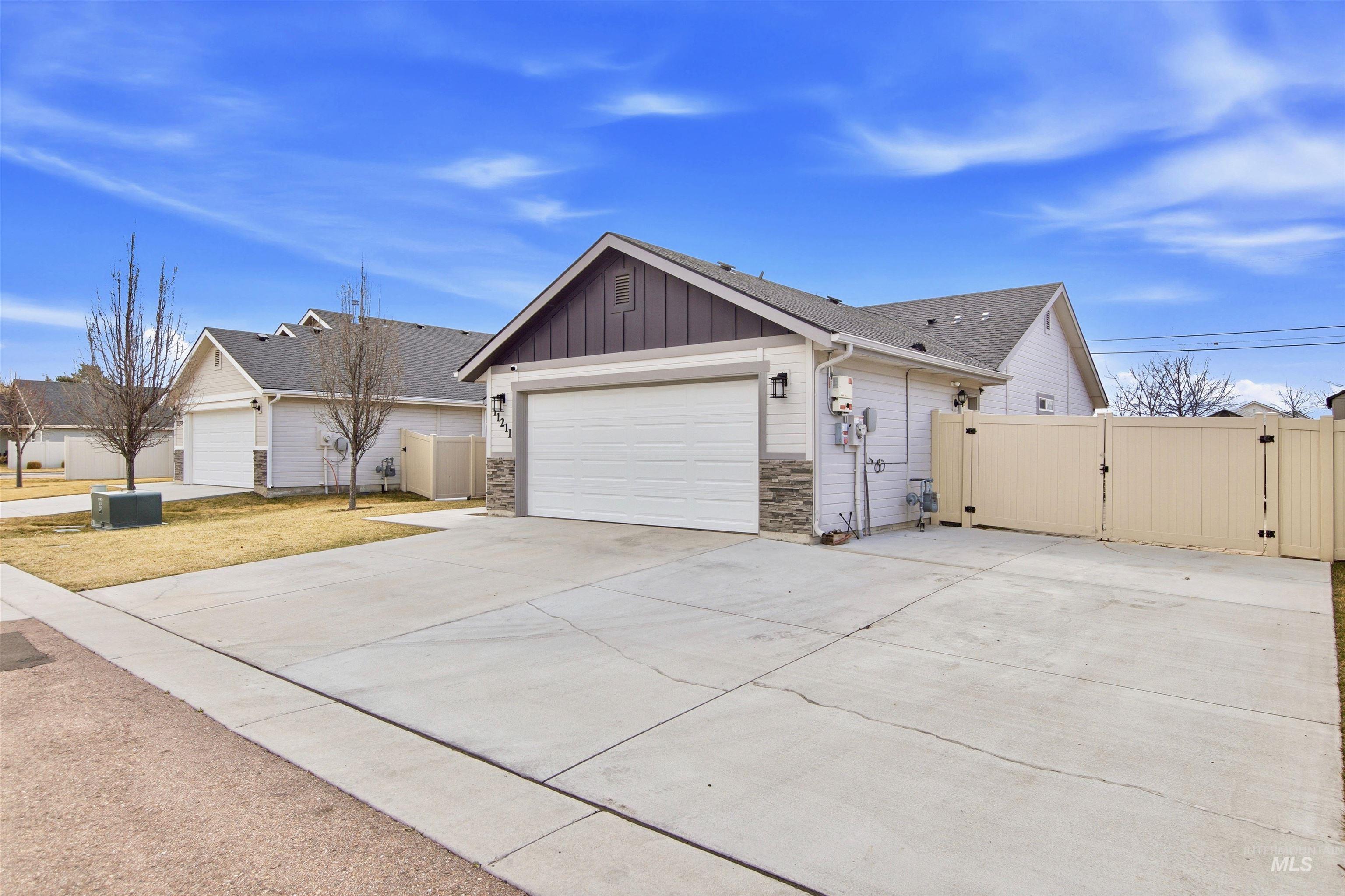 11211 W Kite St, Nampa, Idaho 83651, 3 Bedrooms, 2 Bathrooms, Residential For Sale, Price $365,000,MLS 98977218