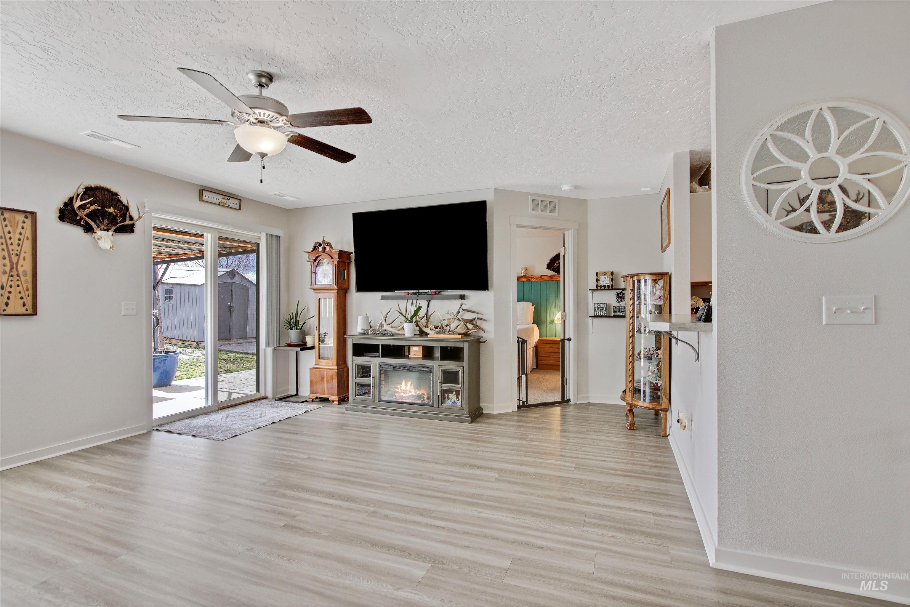 11211 W Kite St, Nampa, Idaho 83651, 3 Bedrooms, 2 Bathrooms, Residential For Sale, Price $365,000,MLS 98977218