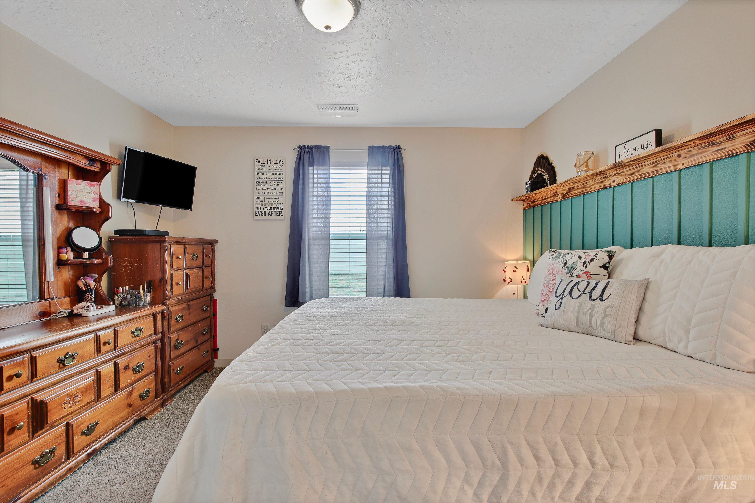 11211 W Kite St, Nampa, Idaho 83651, 3 Bedrooms, 2 Bathrooms, Residential For Sale, Price $365,000,MLS 98977218