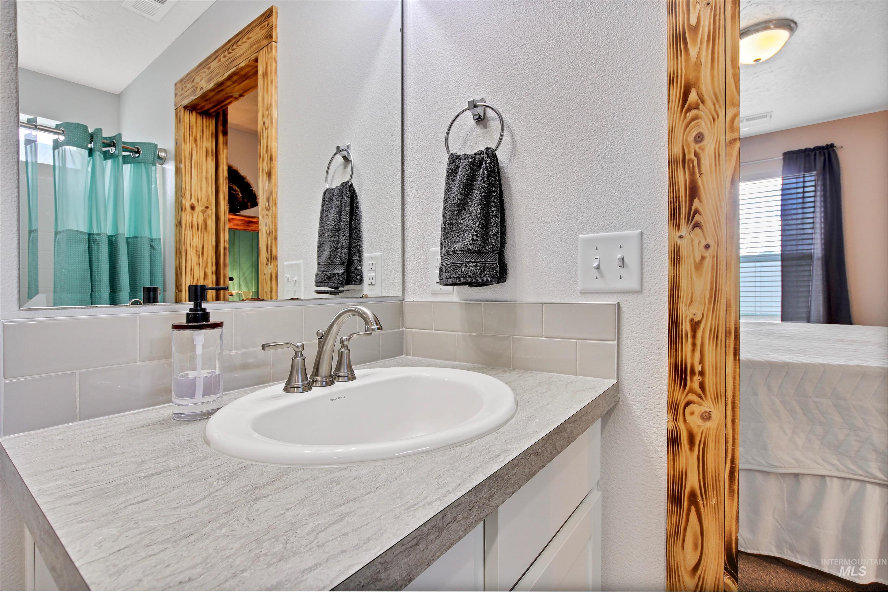 11211 W Kite St, Nampa, Idaho 83651, 3 Bedrooms, 2 Bathrooms, Residential For Sale, Price $365,000,MLS 98977218