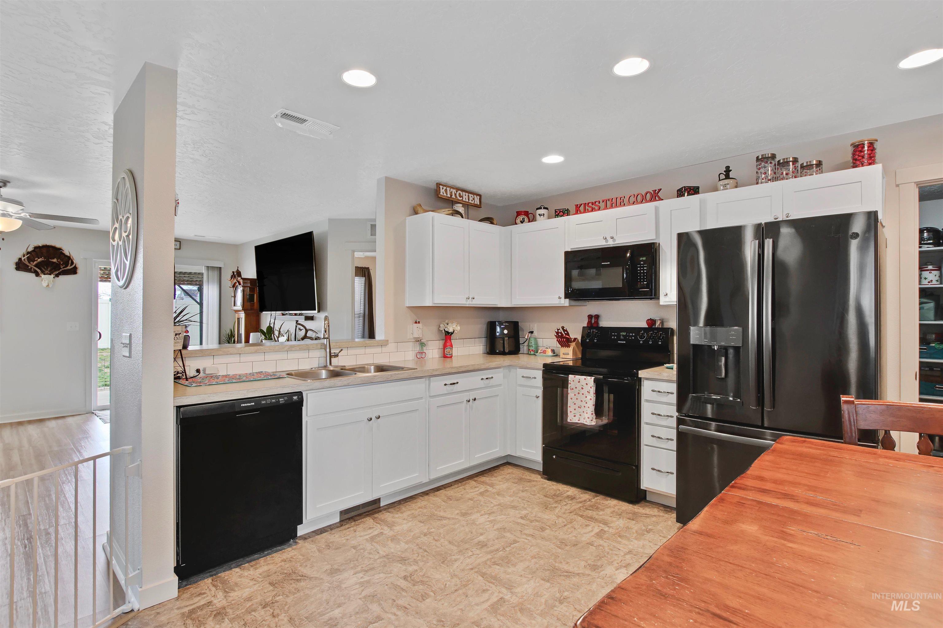 11211 W Kite St, Nampa, Idaho 83651, 3 Bedrooms, 2 Bathrooms, Residential For Sale, Price $365,000,MLS 98977218