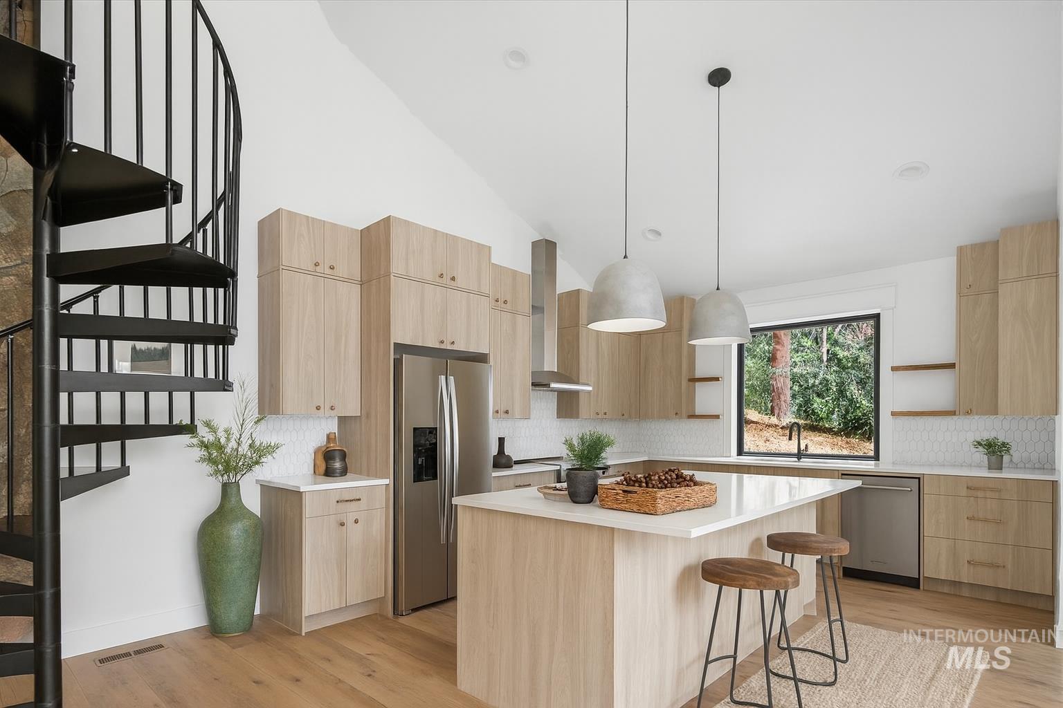 7 Moonglow Cir, Garden Valley, Idaho 83622, 2 Bedrooms, 2 Bathrooms, Residential For Sale, Price $649,000,MLS 98977219