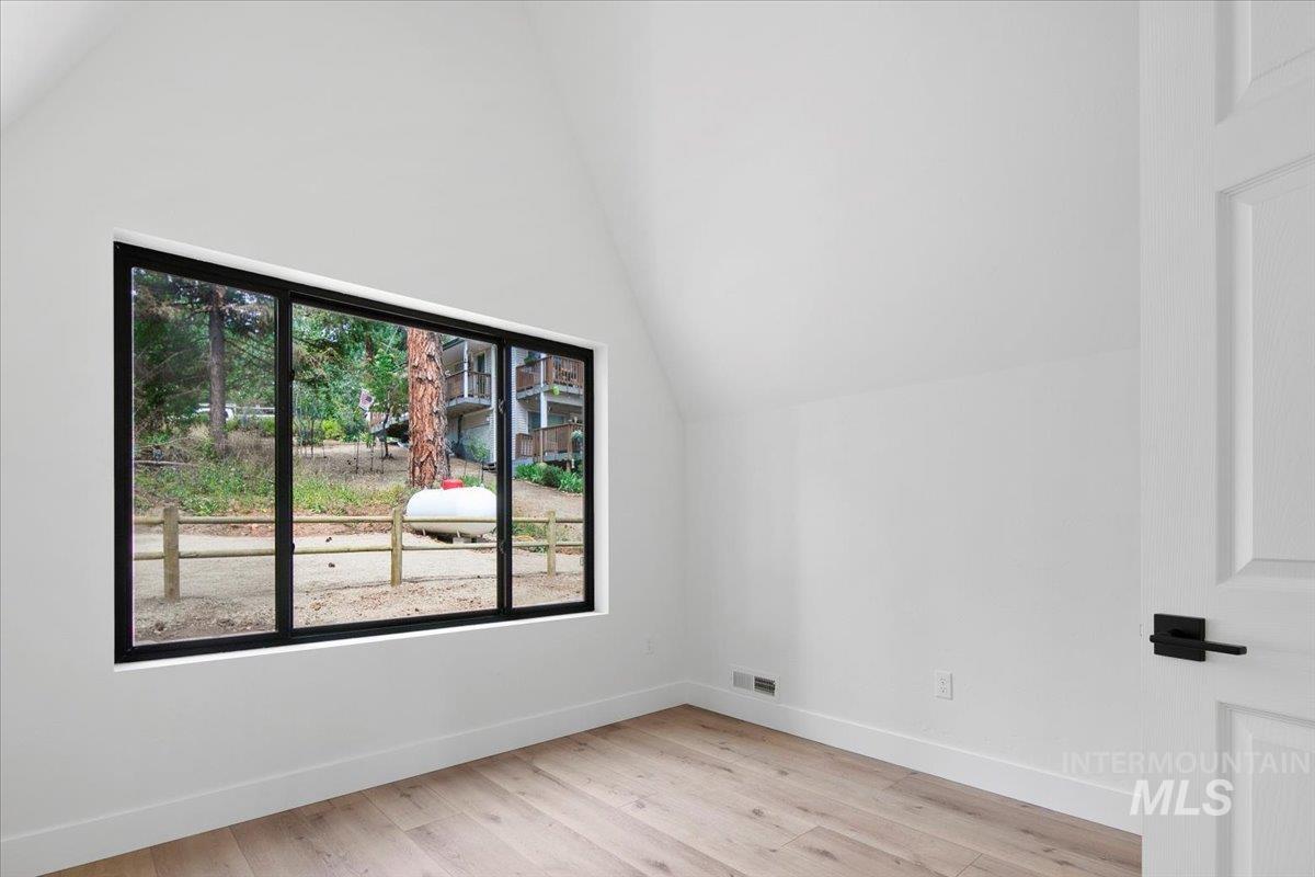 7 Moonglow Cir, Garden Valley, Idaho 83622, 2 Bedrooms, 2 Bathrooms, Residential For Sale, Price $649,000,MLS 98977219