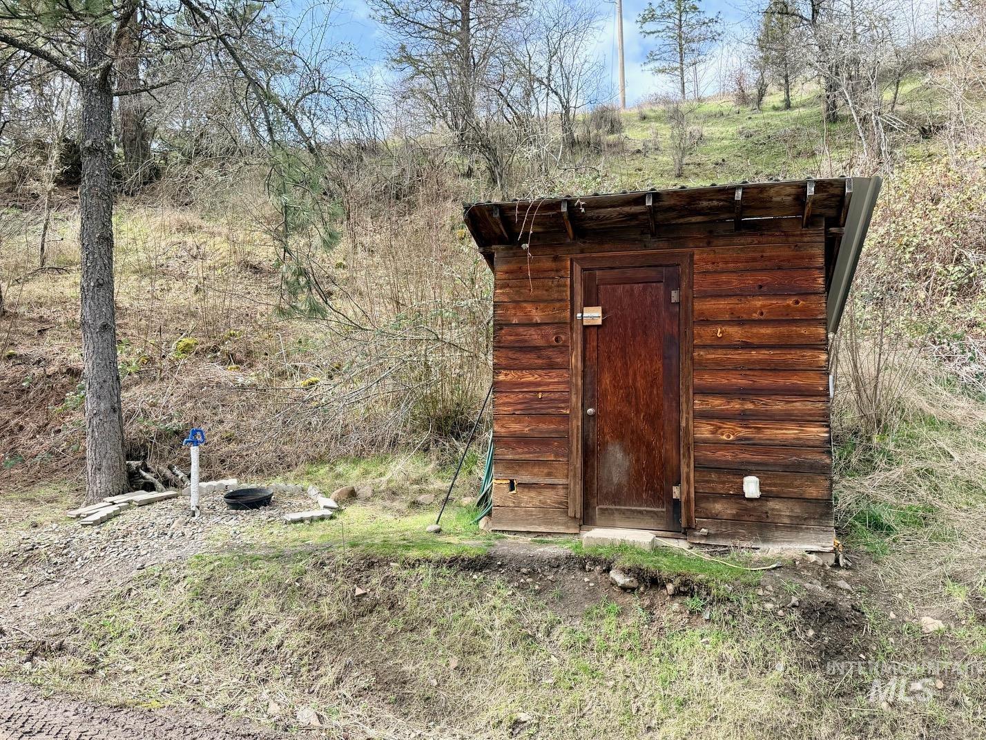 620 Old Peck Grade, Lenore, Idaho 83541, Land For Sale, Price $300,000,MLS 98977220