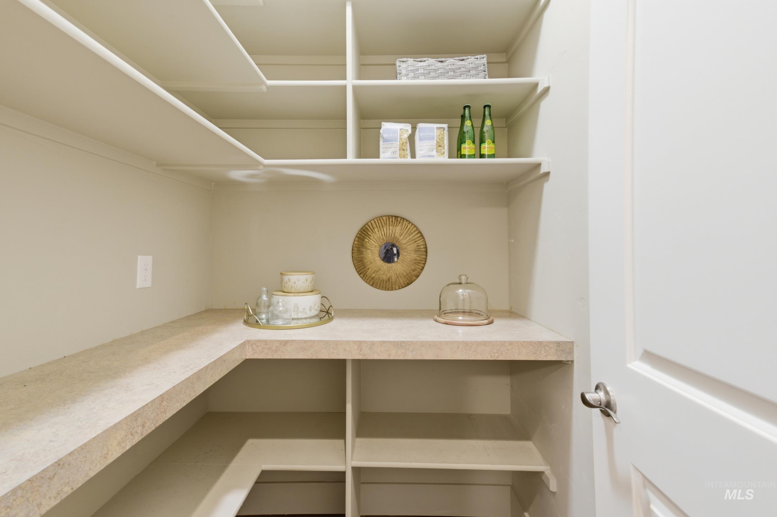 12259 W Seven Lakes Lane, Star, Idaho 83669, 4 Bedrooms, 2.5 Bathrooms, Residential For Sale, Price $949,990,MLS 98977221