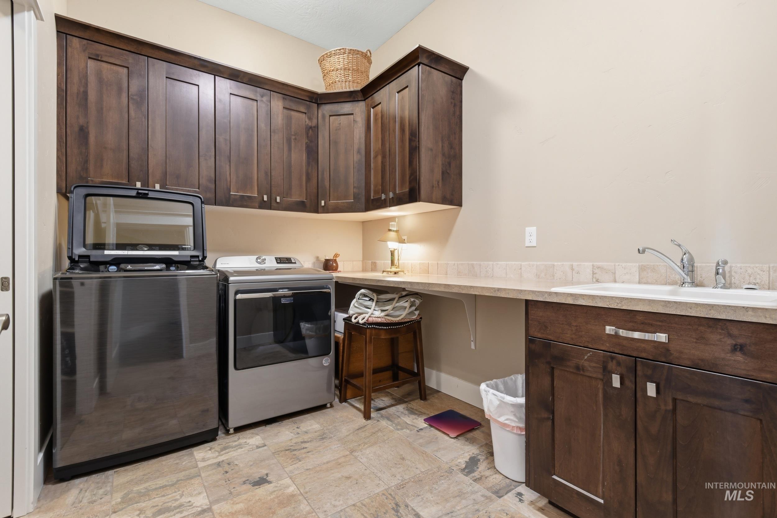 12259 W Seven Lakes Lane, Star, Idaho 83669, 4 Bedrooms, 2.5 Bathrooms, Residential For Sale, Price $999,990,MLS 98977221