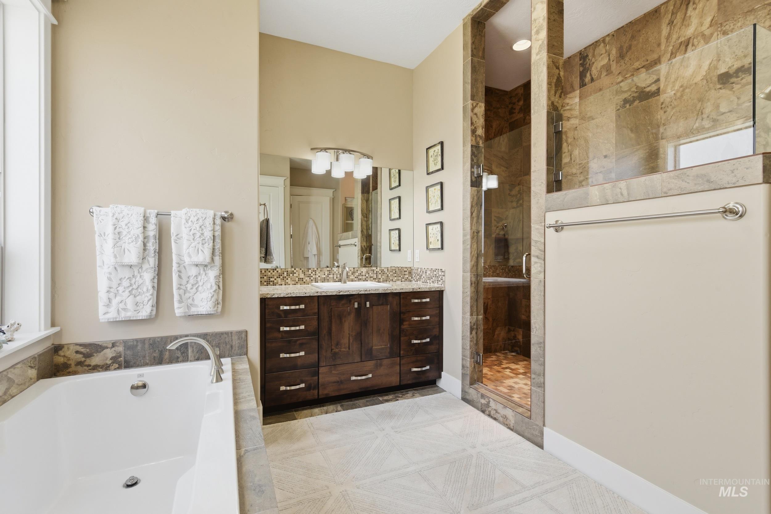 12259 W Seven Lakes Lane, Star, Idaho 83669, 4 Bedrooms, 2.5 Bathrooms, Residential For Sale, Price $999,990,MLS 98977221