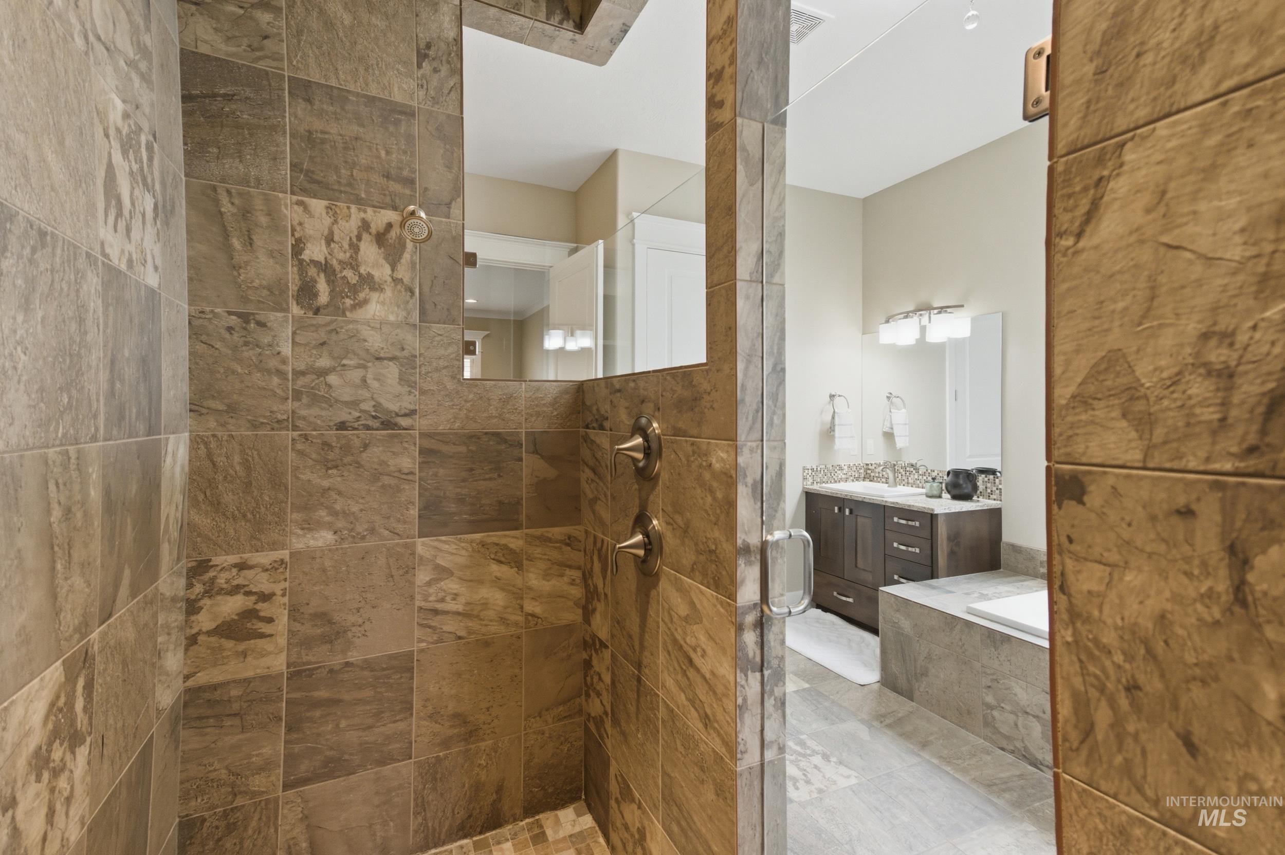 12259 W Seven Lakes Lane, Star, Idaho 83669, 4 Bedrooms, 2.5 Bathrooms, Residential For Sale, Price $949,990,MLS 98977221