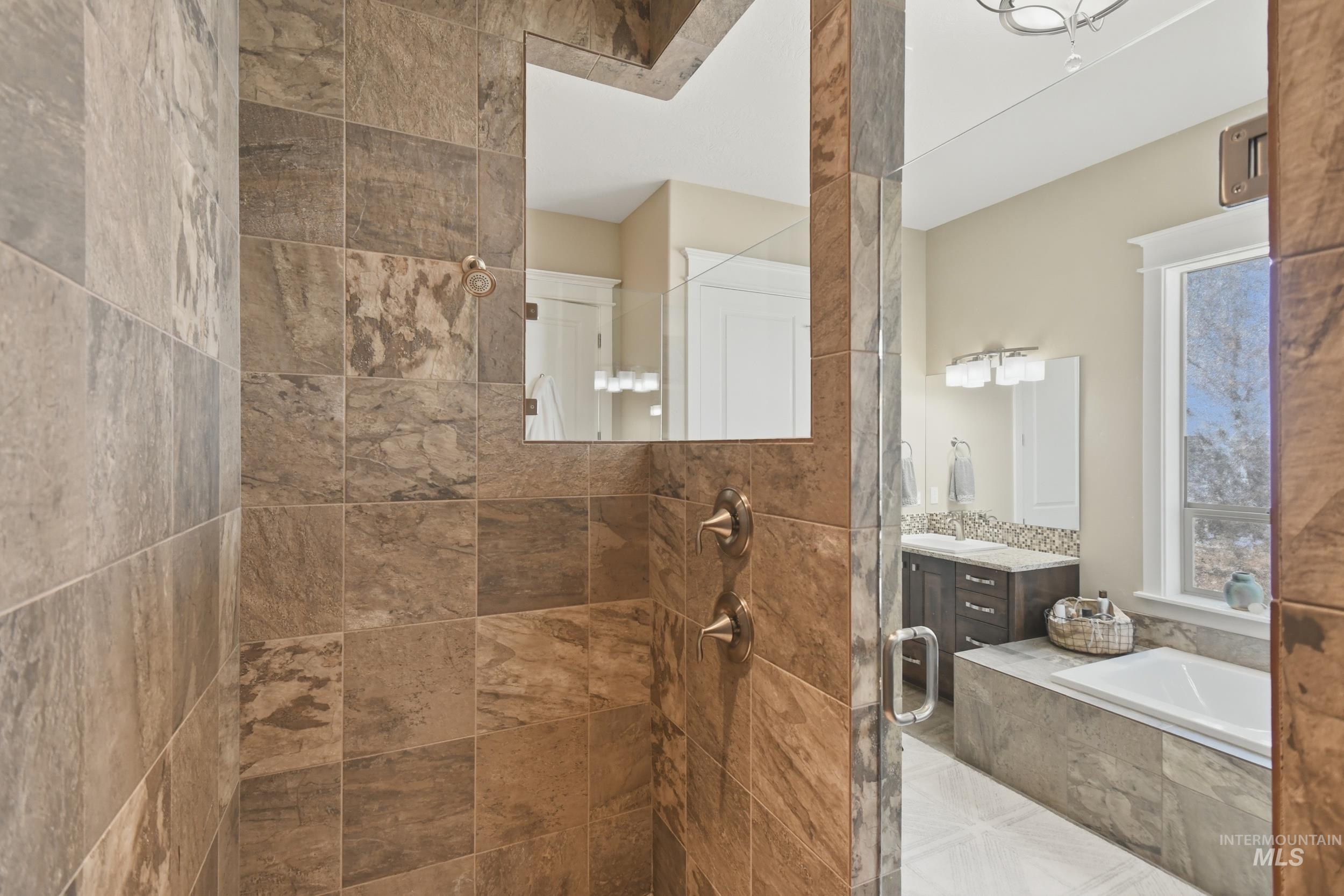 12259 W Seven Lakes Lane, Star, Idaho 83669, 4 Bedrooms, 2.5 Bathrooms, Residential For Sale, Price $999,990,MLS 98977221