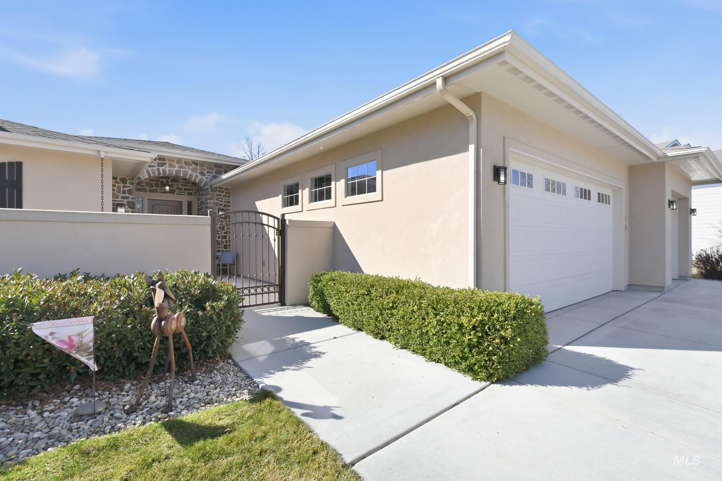 12259 W Seven Lakes Lane, Star, Idaho 83669, 4 Bedrooms, 2.5 Bathrooms, Residential For Sale, Price $999,990,MLS 98977221