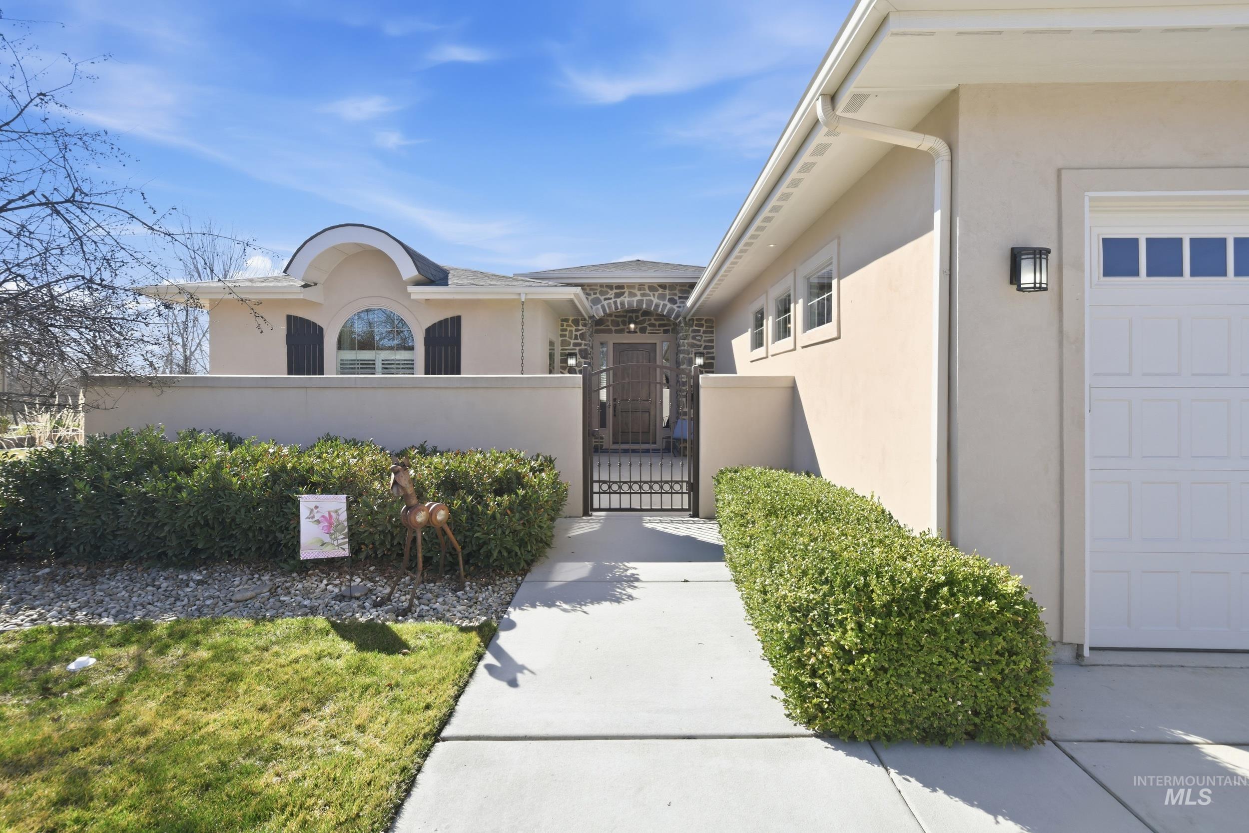 12259 W Seven Lakes Lane, Star, Idaho 83669, 4 Bedrooms, 2.5 Bathrooms, Residential For Sale, Price $999,990,MLS 98977221