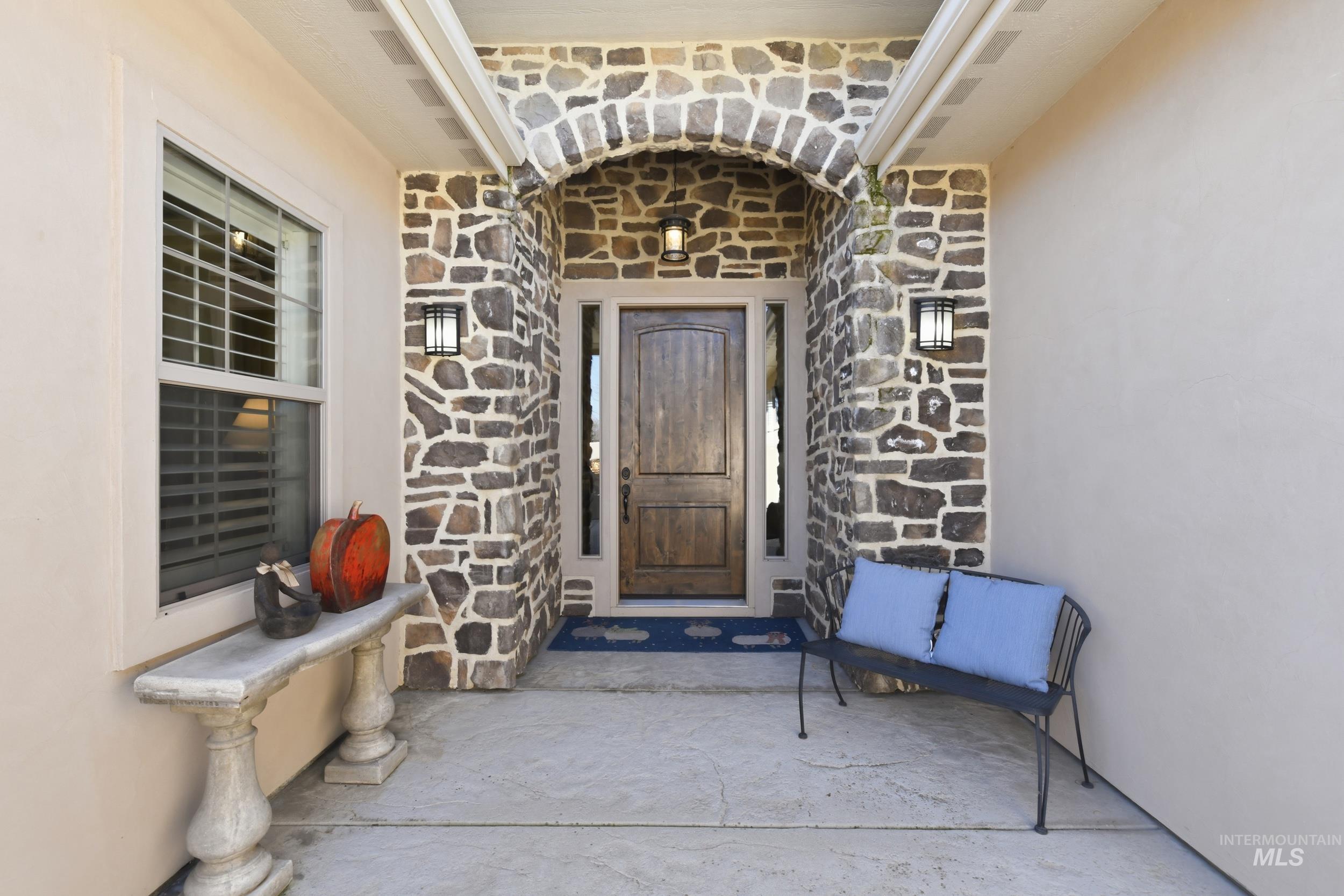 12259 W Seven Lakes Lane, Star, Idaho 83669, 4 Bedrooms, 2.5 Bathrooms, Residential For Sale, Price $999,990,MLS 98977221