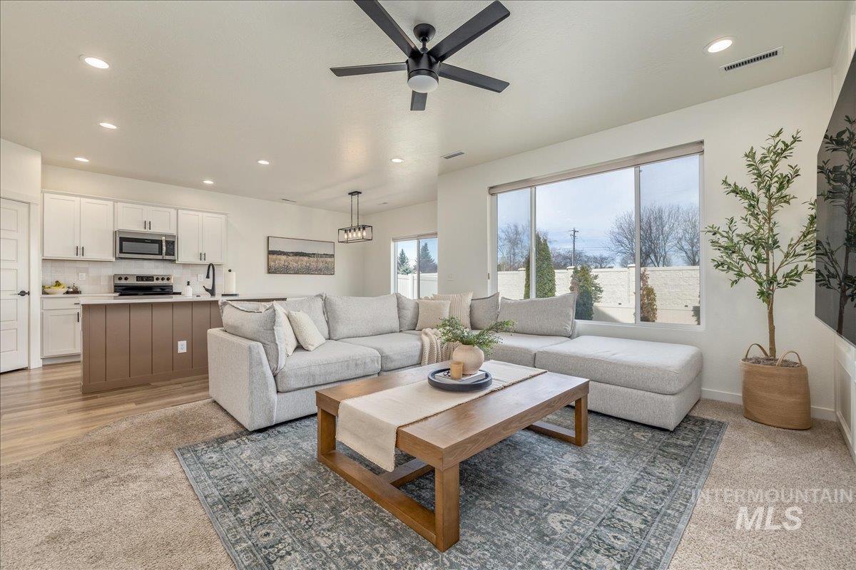 3090 W Silver River St., Meridian, Idaho 83646, 3 Bedrooms, 2 Bathrooms, Residential For Sale, Price $525,000,MLS 98977223