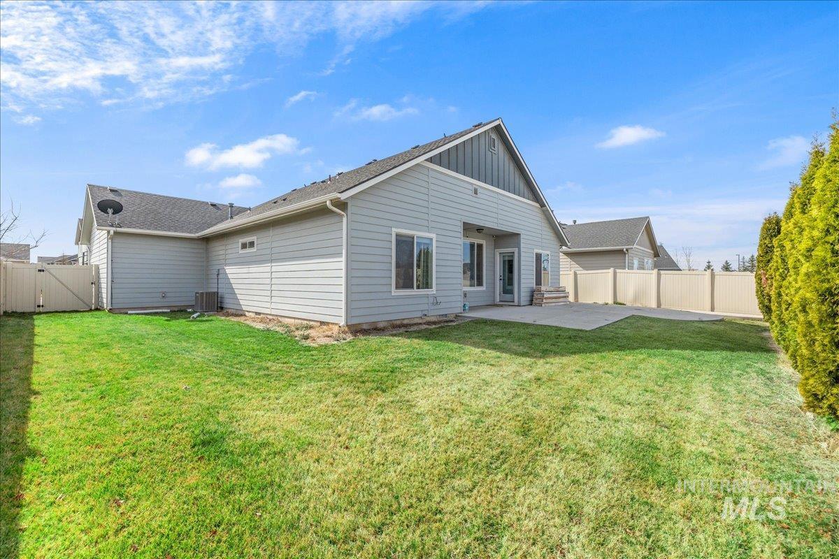 3090 W Silver River St., Meridian, Idaho 83646, 3 Bedrooms, 2 Bathrooms, Residential For Sale, Price $525,000,MLS 98977223