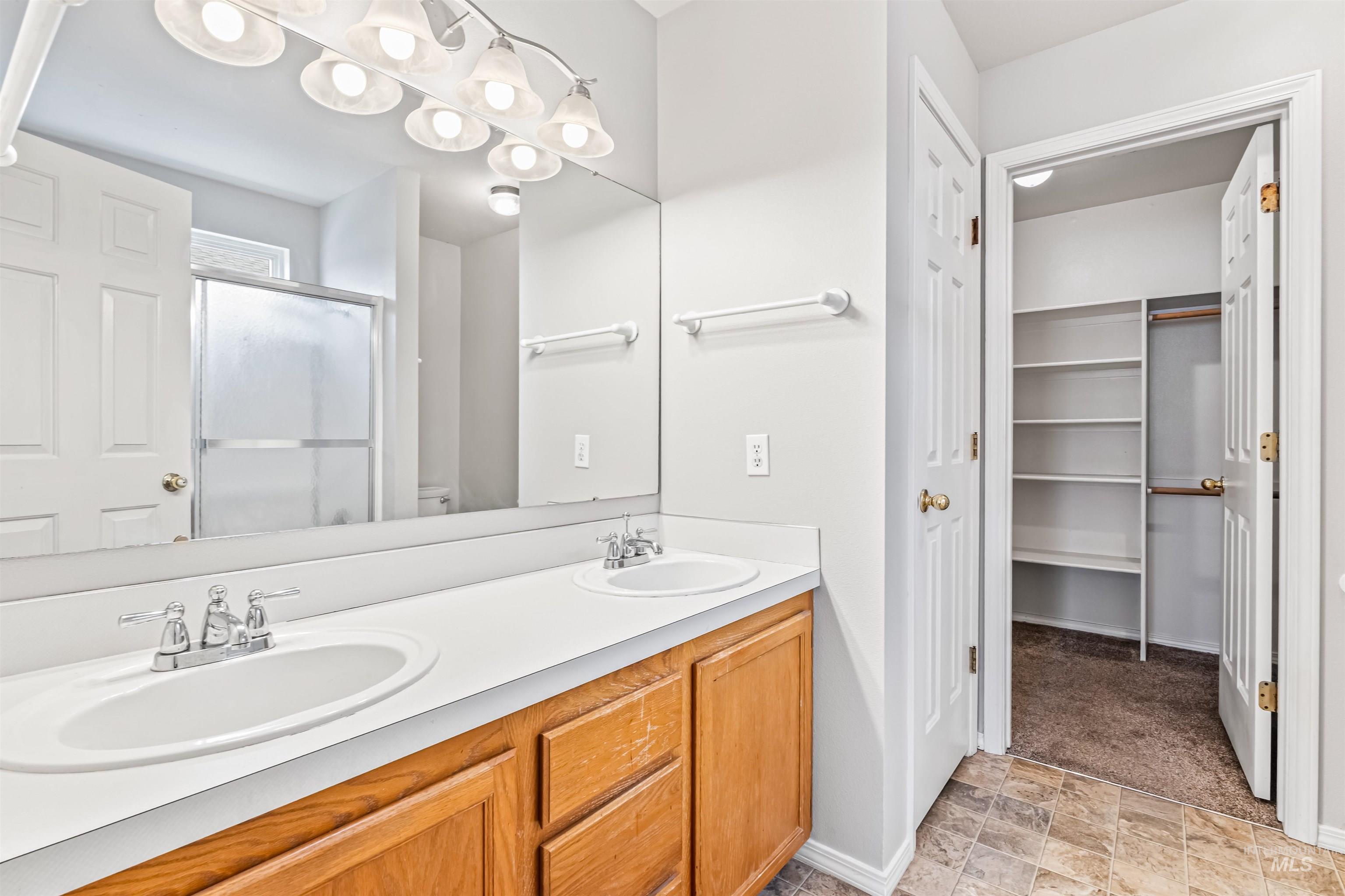 6988 W Tamarindo Ct., Boise, Idaho 83714, 3 Bedrooms, 2 Bathrooms, Residential For Sale, Price $449,000,MLS 98977224