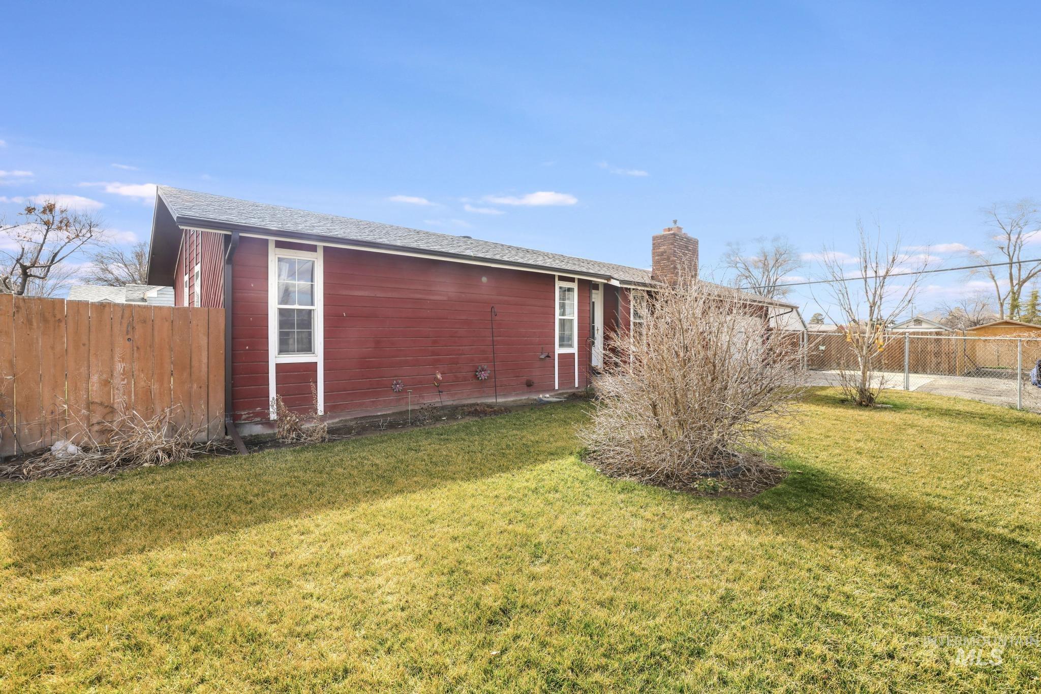 388 Heyburn Ave, Twin Falls, Idaho 83301, 3 Bedrooms, 1 Bathroom, Residential For Sale, Price $284,900,MLS 98977225