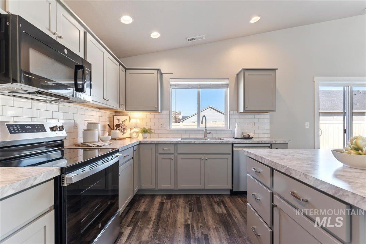 16908 N N Lowerfield Loop, Nampa, Idaho 83687, 4 Bedrooms, 2 Bathrooms, Residential For Sale, Price $449,900,MLS 98977230